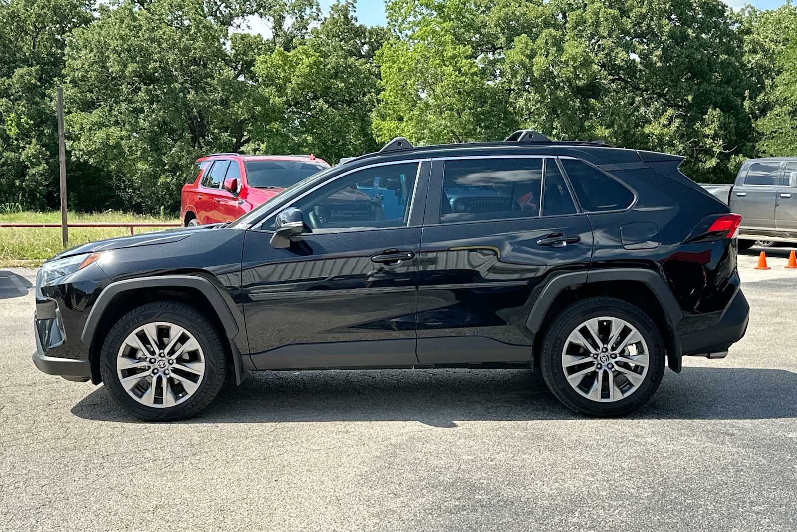 Thumbnail: 2023 Toyota RAV4 - 12