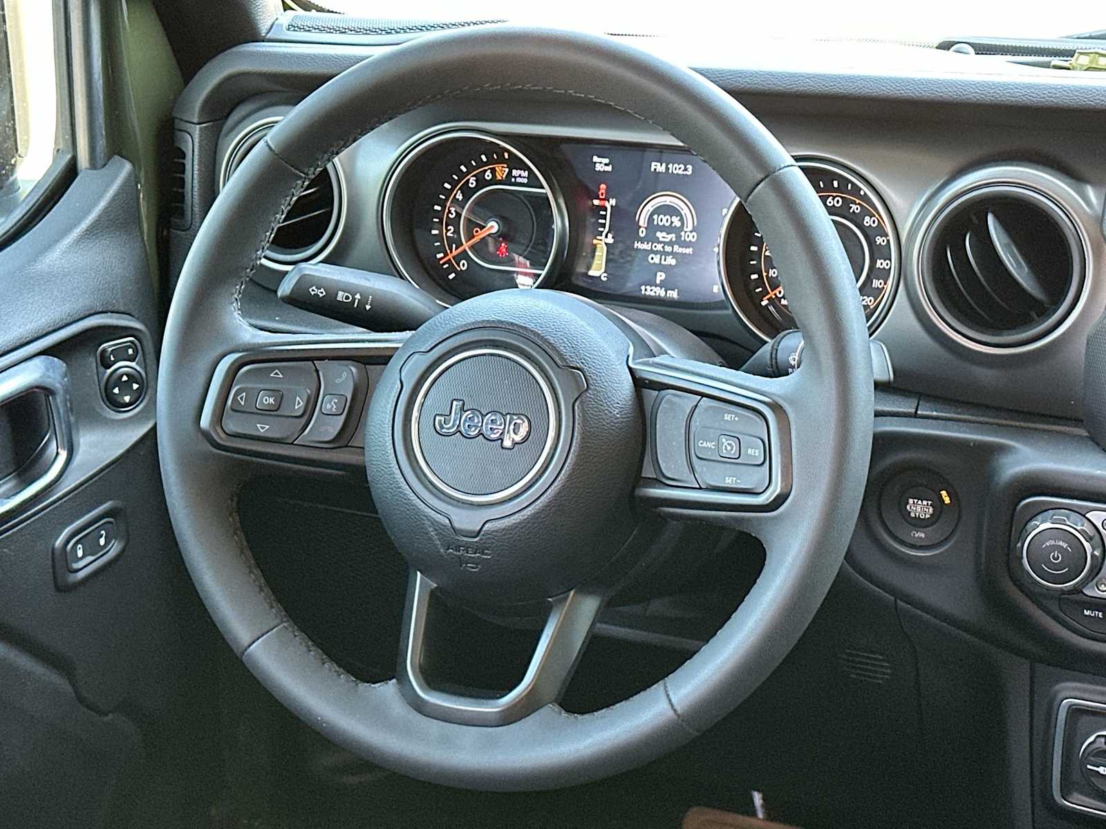 Thumbnail: 2023 Jeep Gladiator - 27