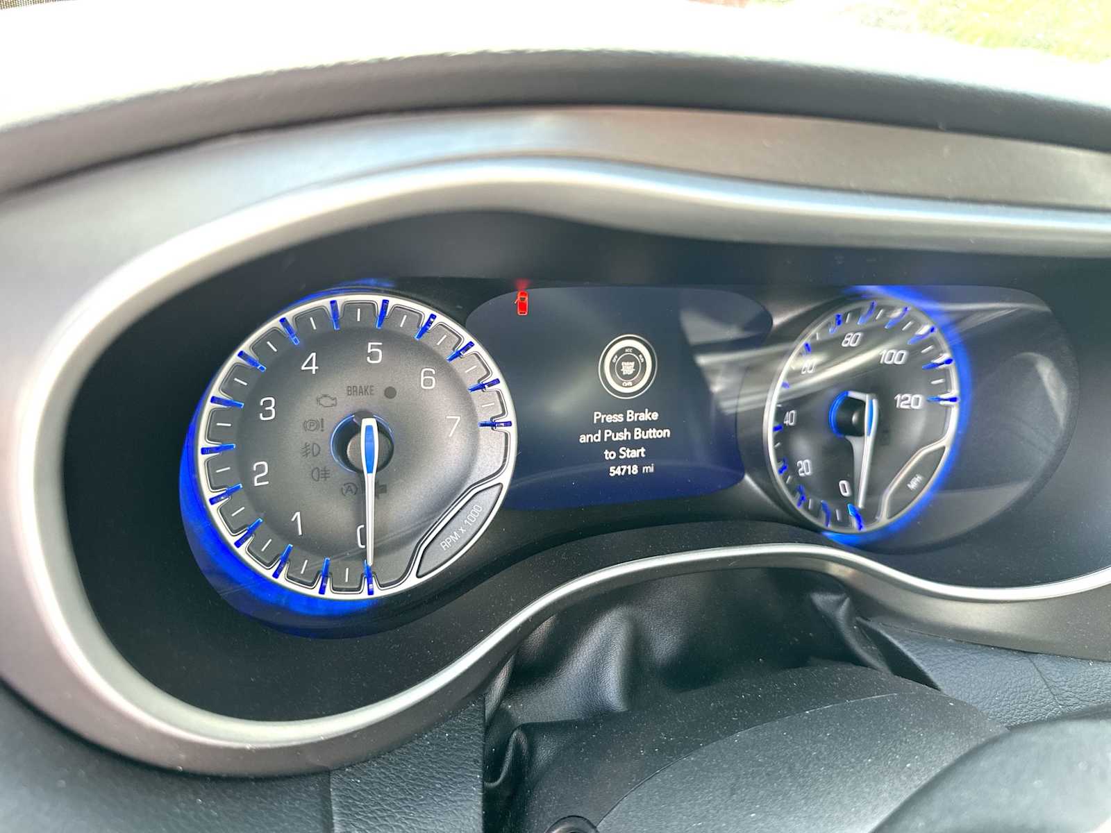 Thumbnail: 2023 Chrysler Pacifica - 6