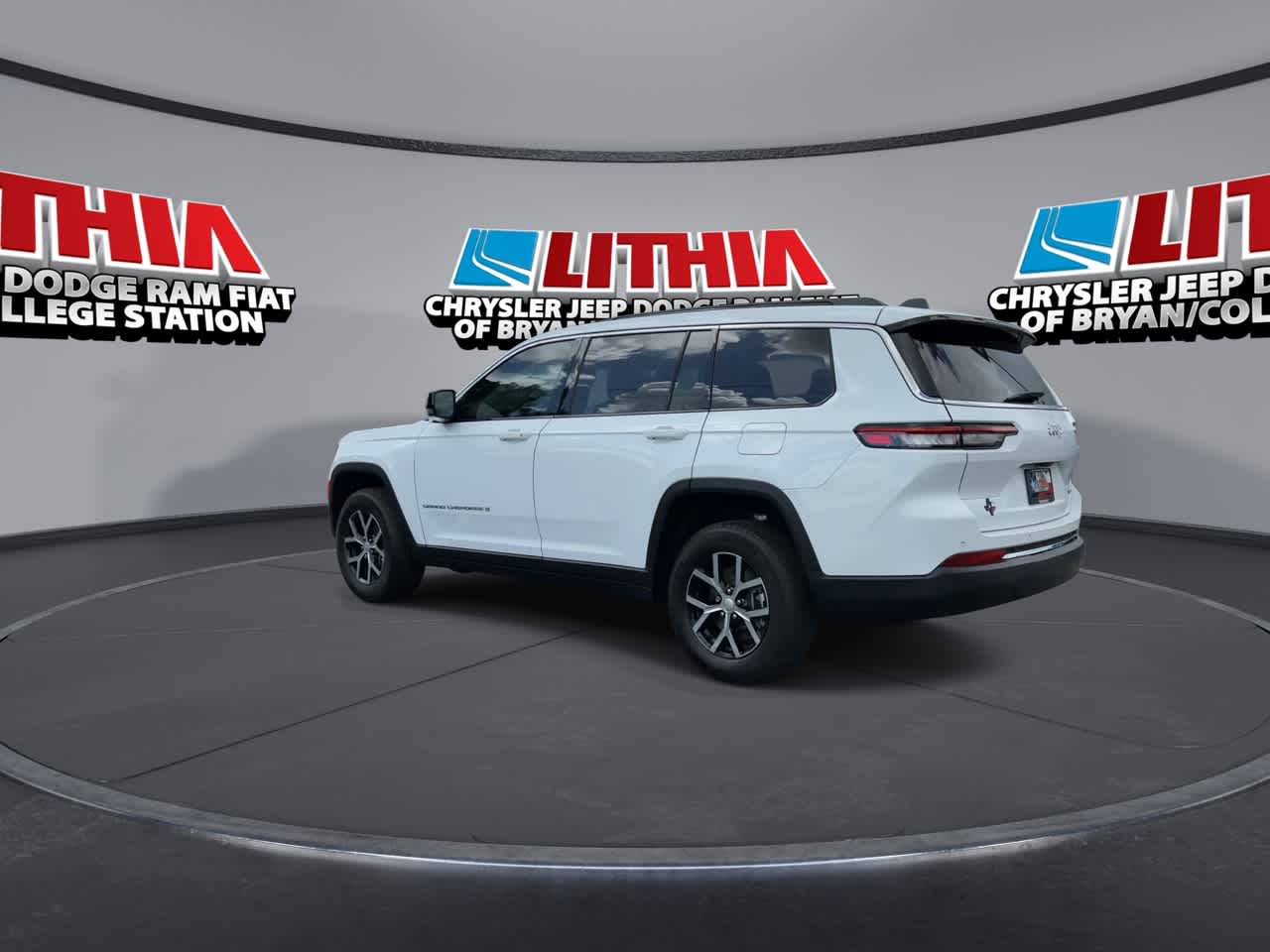 Thumbnail: 2025 Jeep Grand Cherokee - 6