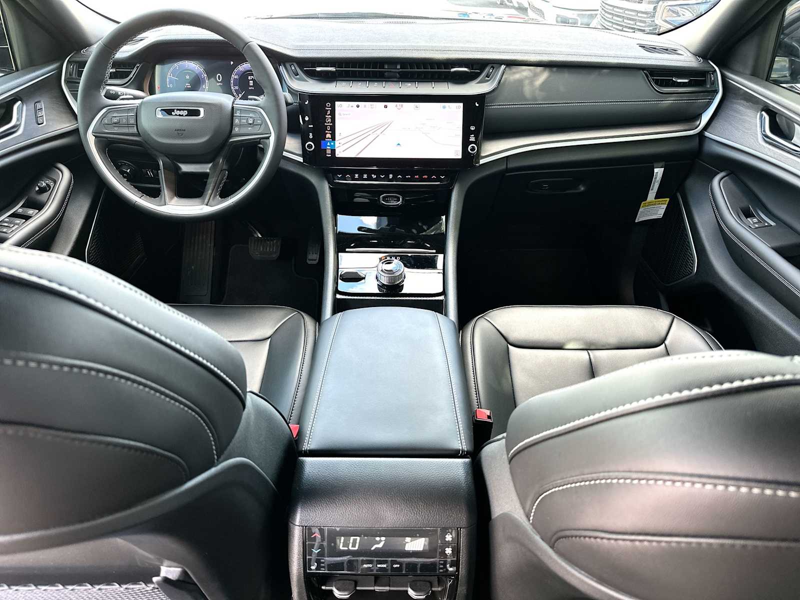 Thumbnail: 2026 Jeep Grand Cherokee - 25