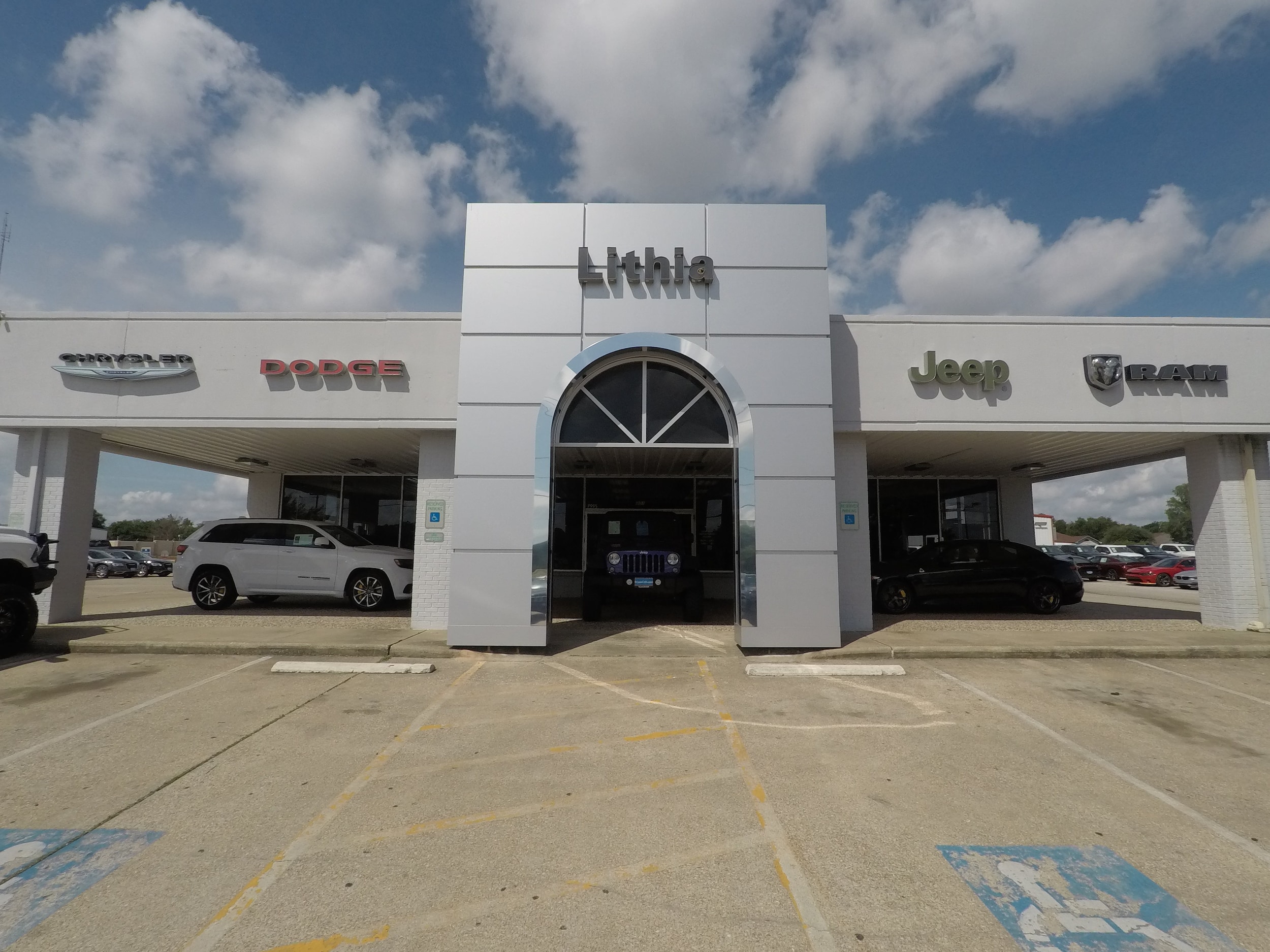 Chrysler Jeep Dodge RAM Dealer Navasota Texas Lithia CDJR Bryan