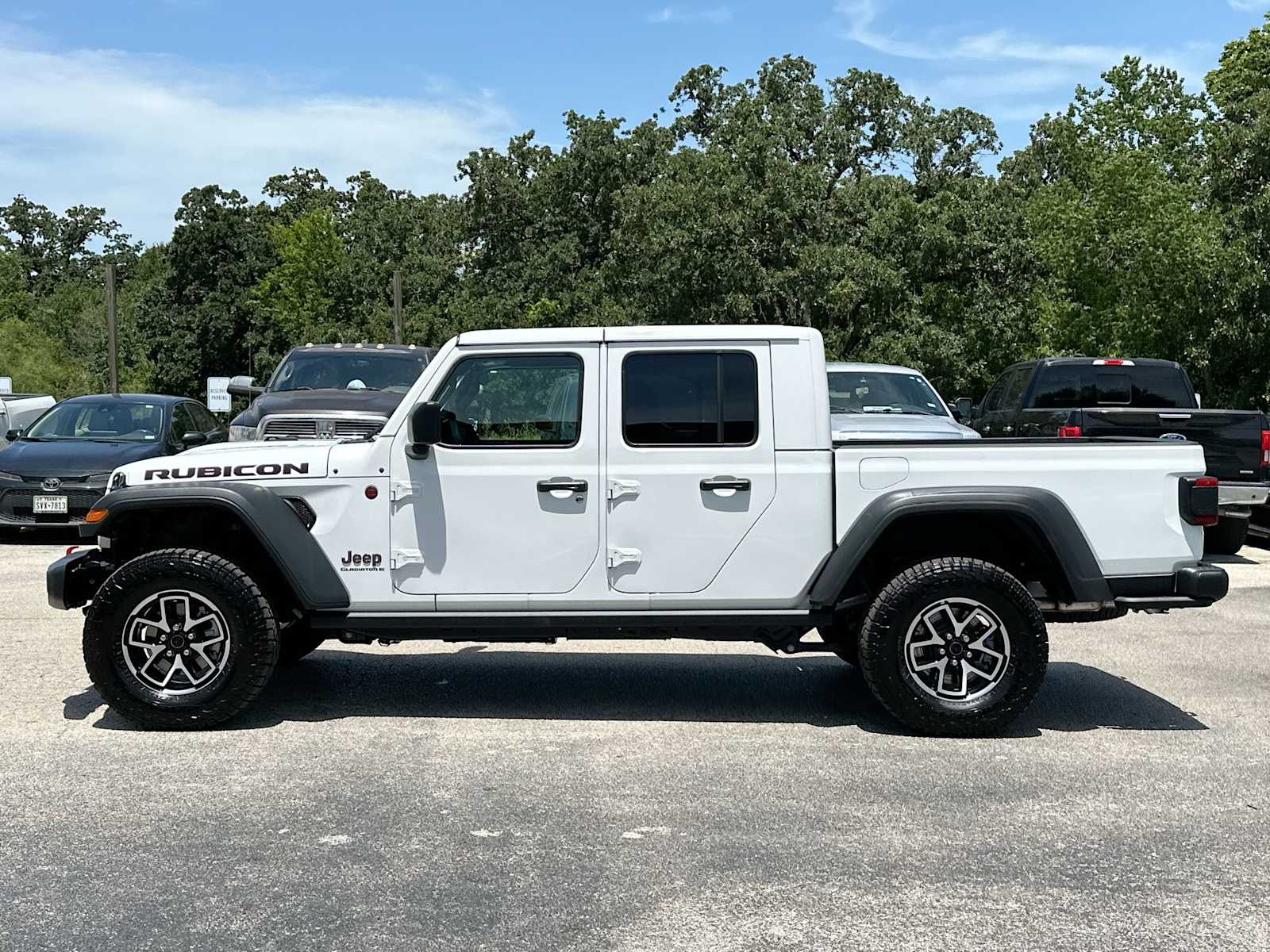 Thumbnail: 2025 Jeep Gladiator - 12
