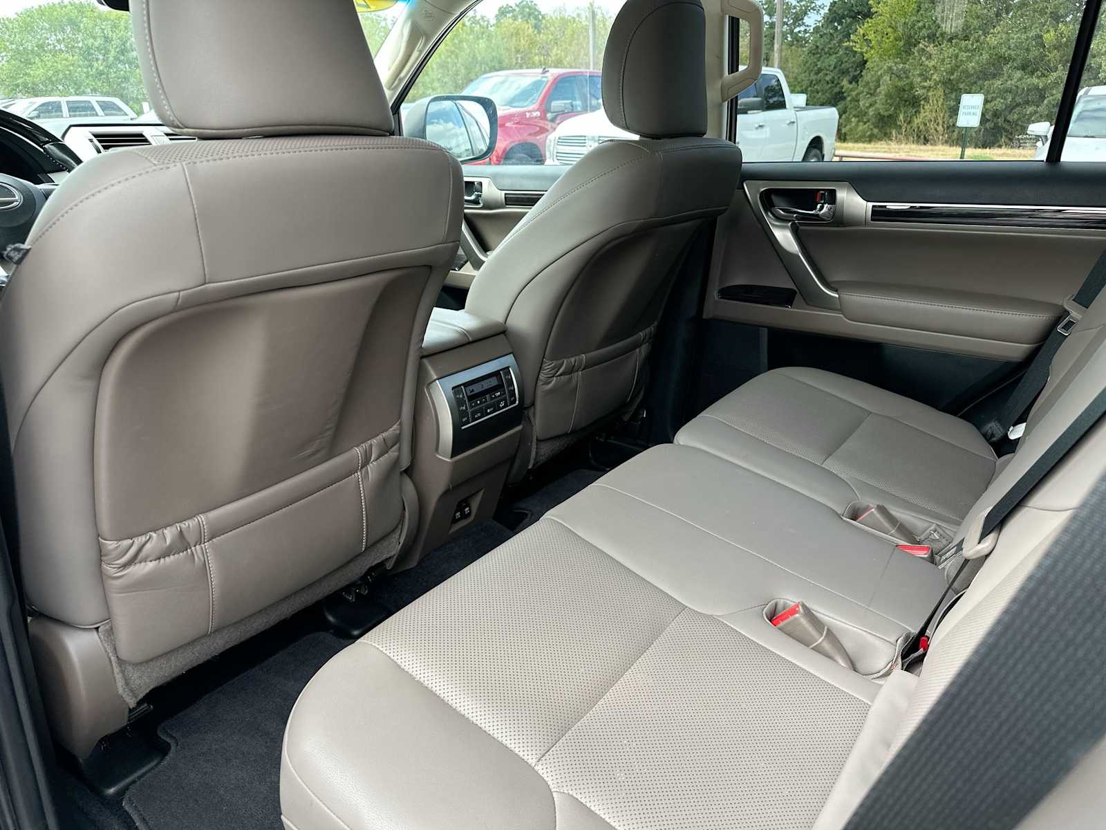 Thumbnail: 2021 Lexus GX - 24