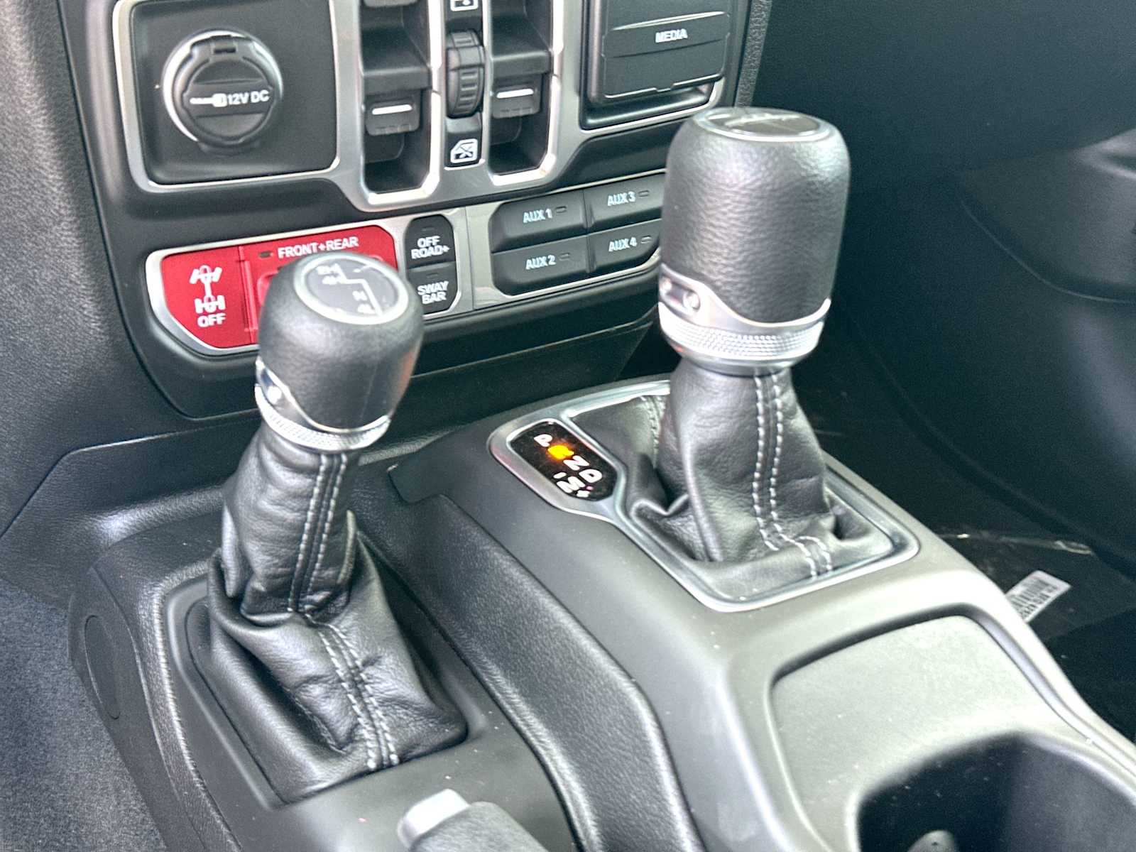 Thumbnail: 2026 Jeep Gladiator - 21