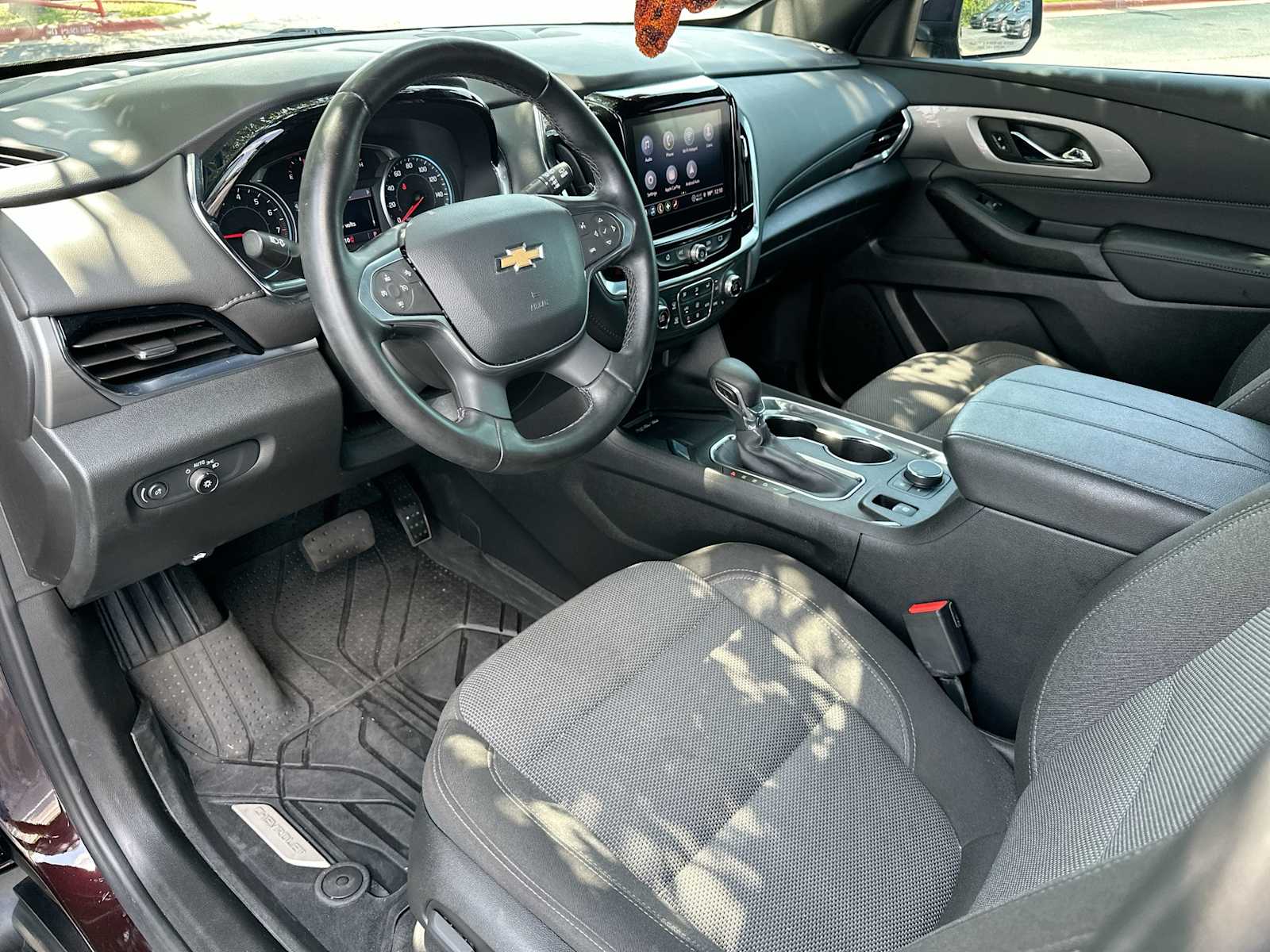 Thumbnail: 2023 Chevrolet Traverse - 18