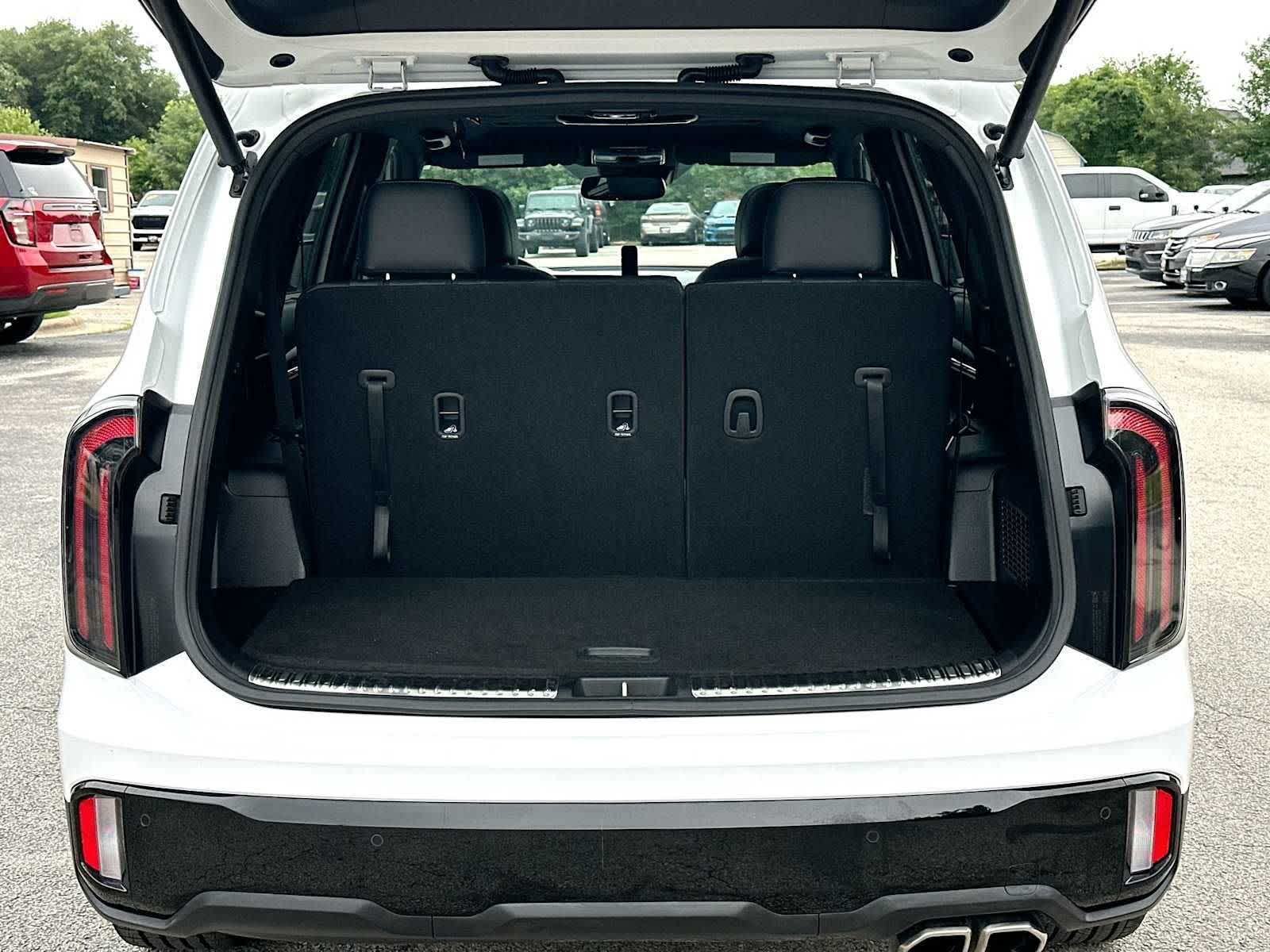 Thumbnail: 2024 Kia Telluride - 28