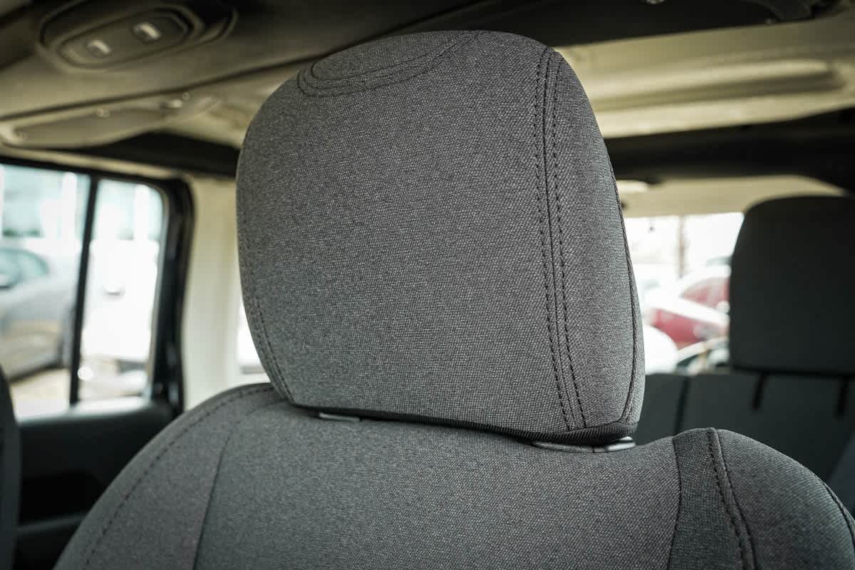 Thumbnail: 2024 Jeep Wrangler - 23