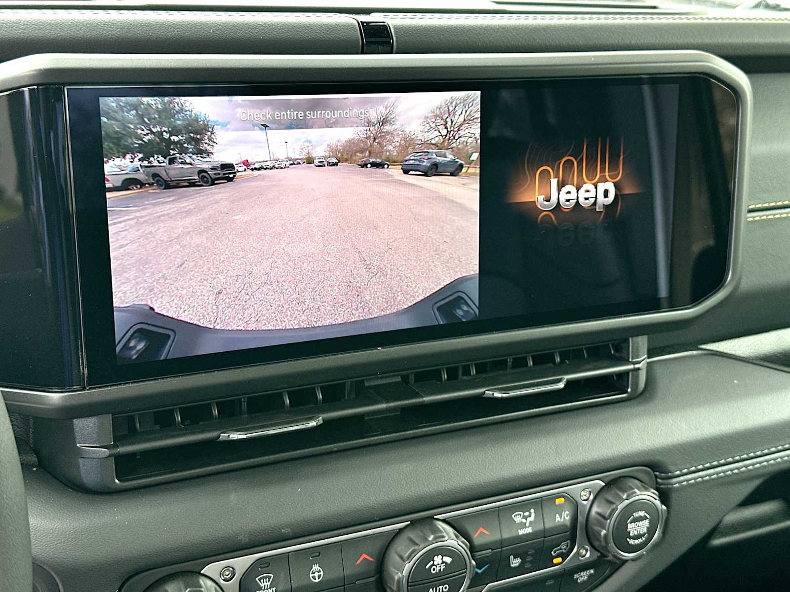 Thumbnail: 2026 Jeep Gladiator - 20