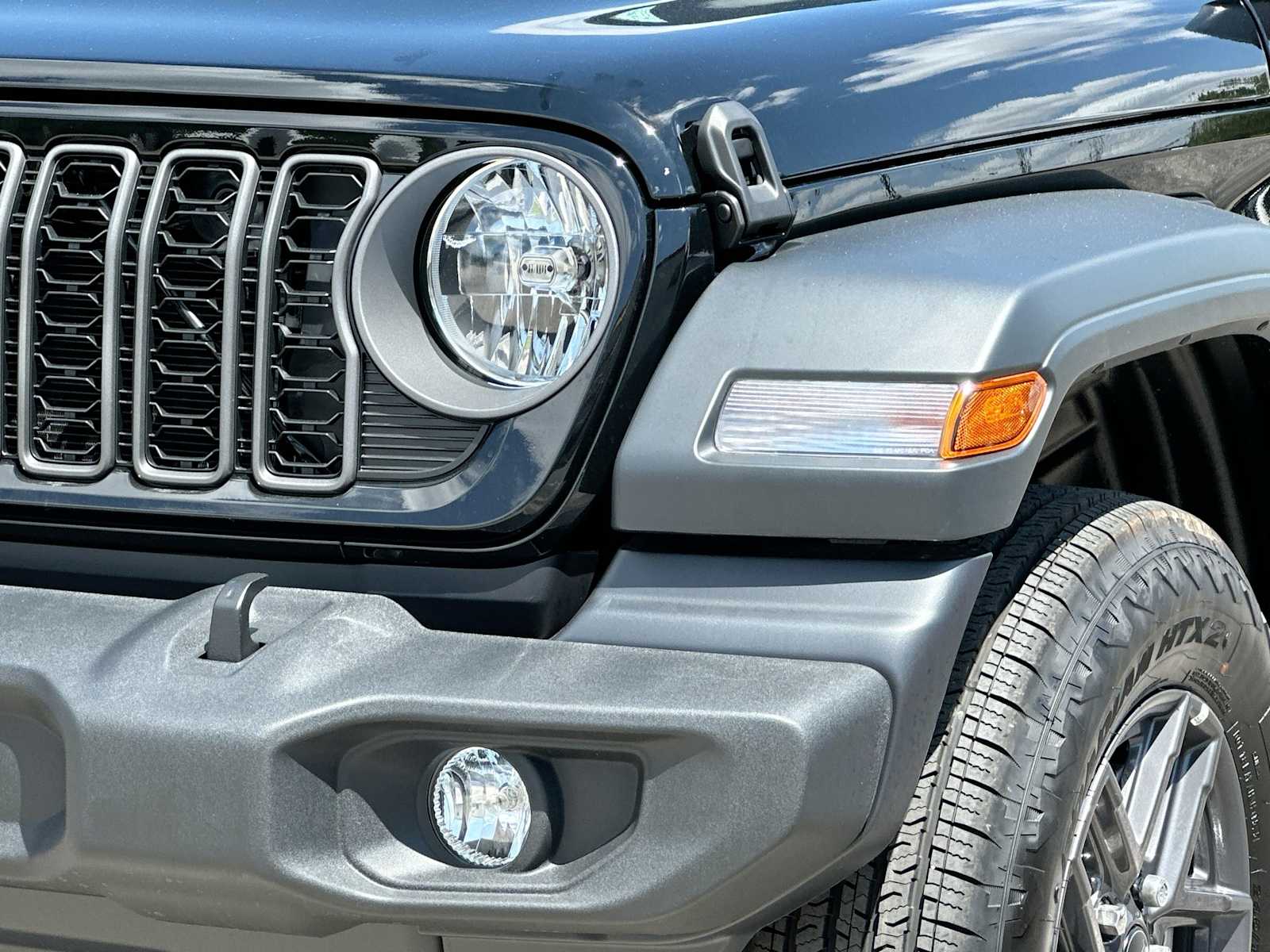 Thumbnail: 2025 Jeep Wrangler - 16