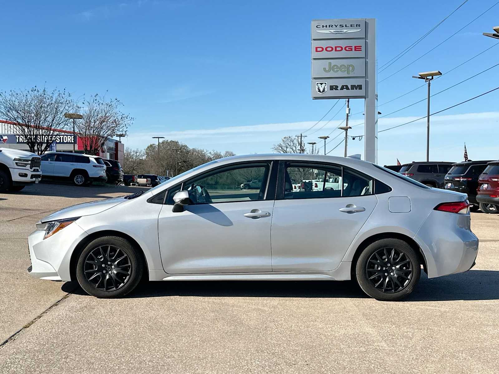 Thumbnail: 2024 Toyota Corolla - 12