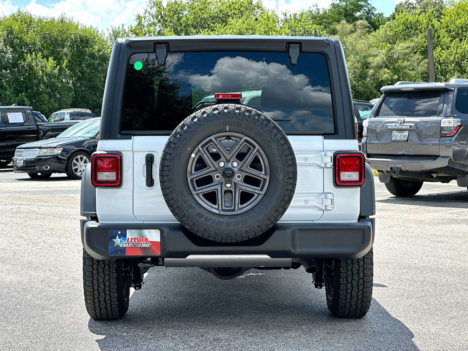 Thumbnail: 2026 Jeep Wrangler - 14