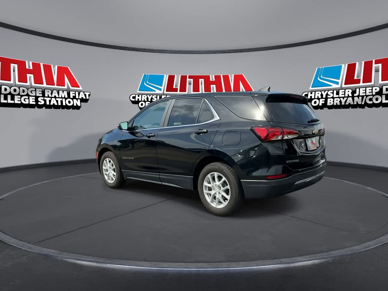 Thumbnail: 2023 Chevrolet Equinox - 6