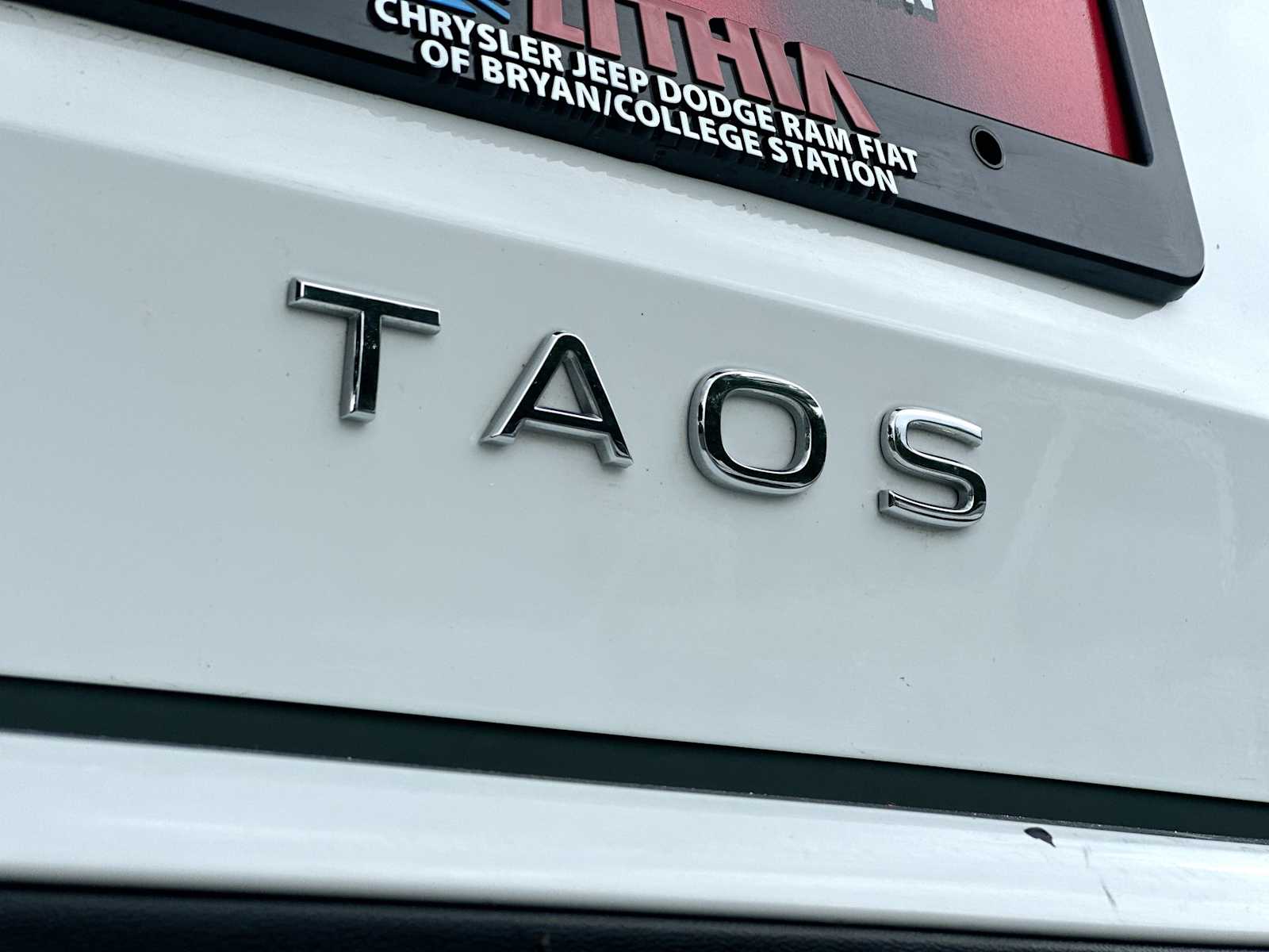 Thumbnail: 2025 Volkswagen Taos - 15