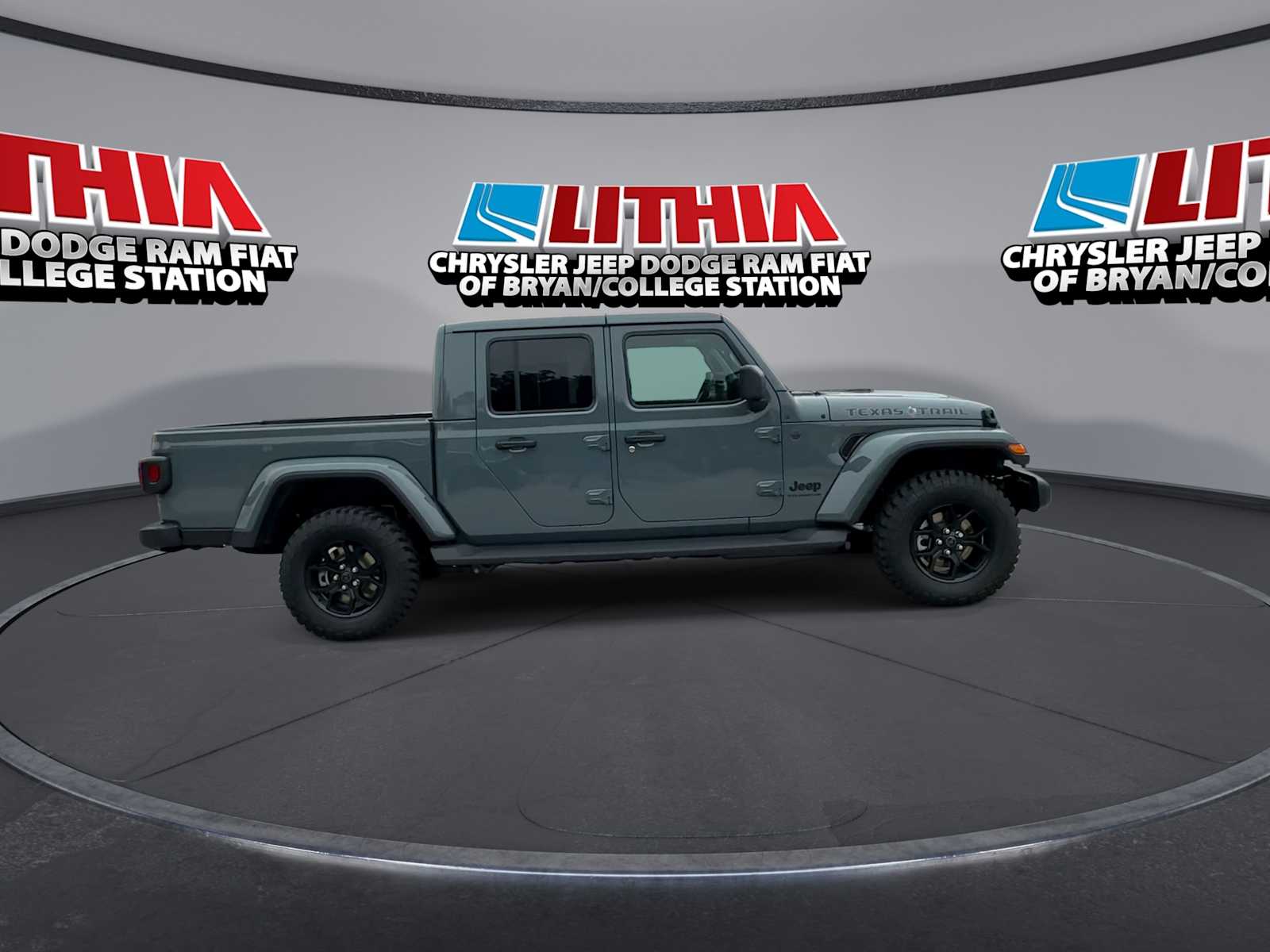 Thumbnail: 2026 Jeep Gladiator - 9