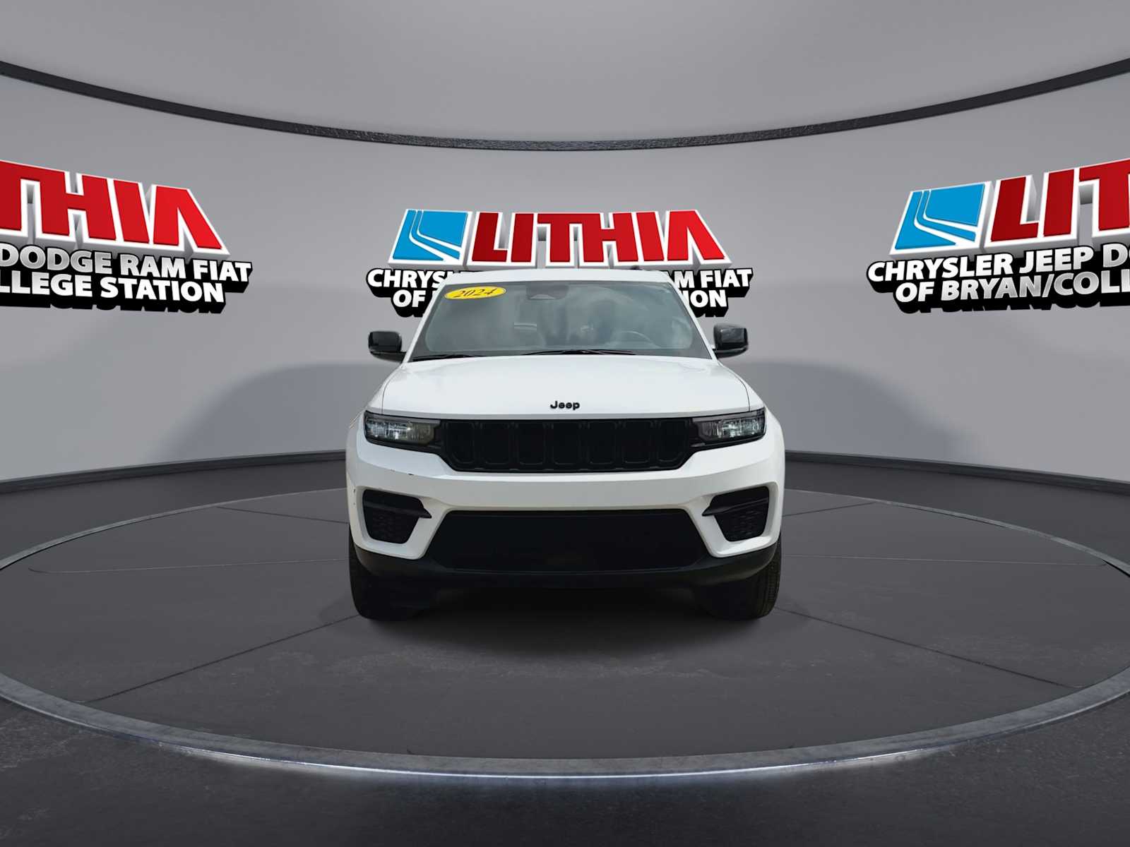 Thumbnail: 2024 Jeep Grand Cherokee - 3