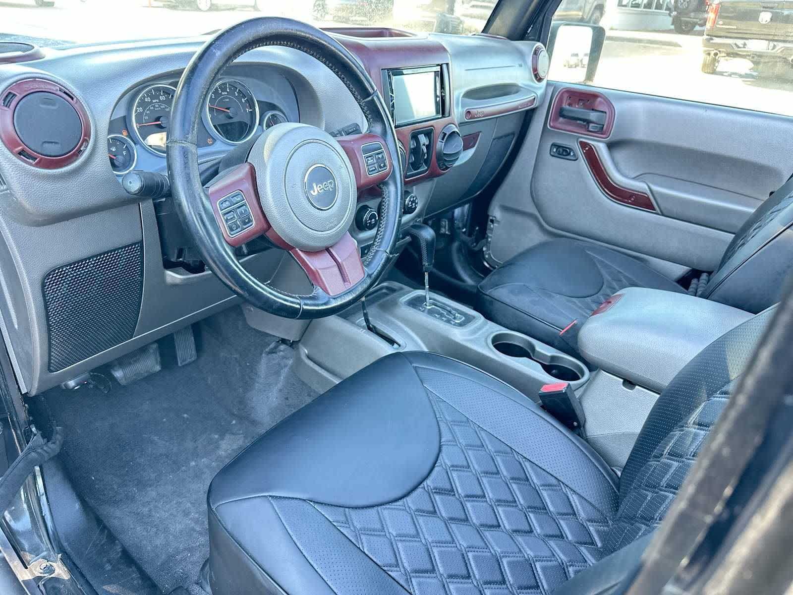 Thumbnail: 2016 Jeep Wrangler - 18