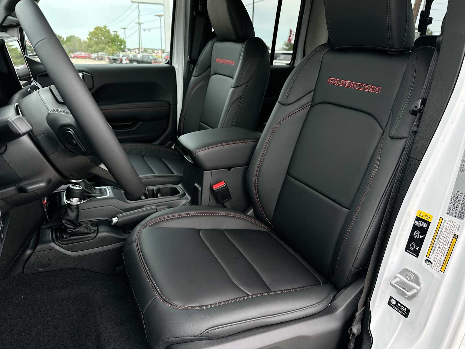 Thumbnail: 2025 Jeep Gladiator - 17