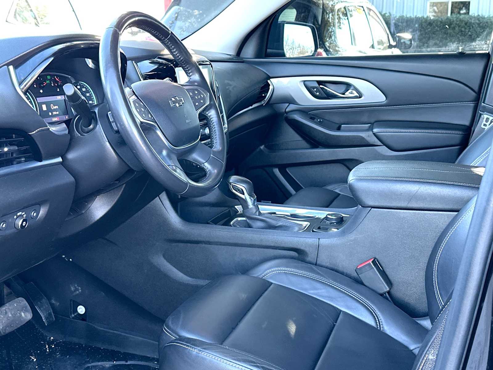 Thumbnail: 2021 Chevrolet Traverse - 18