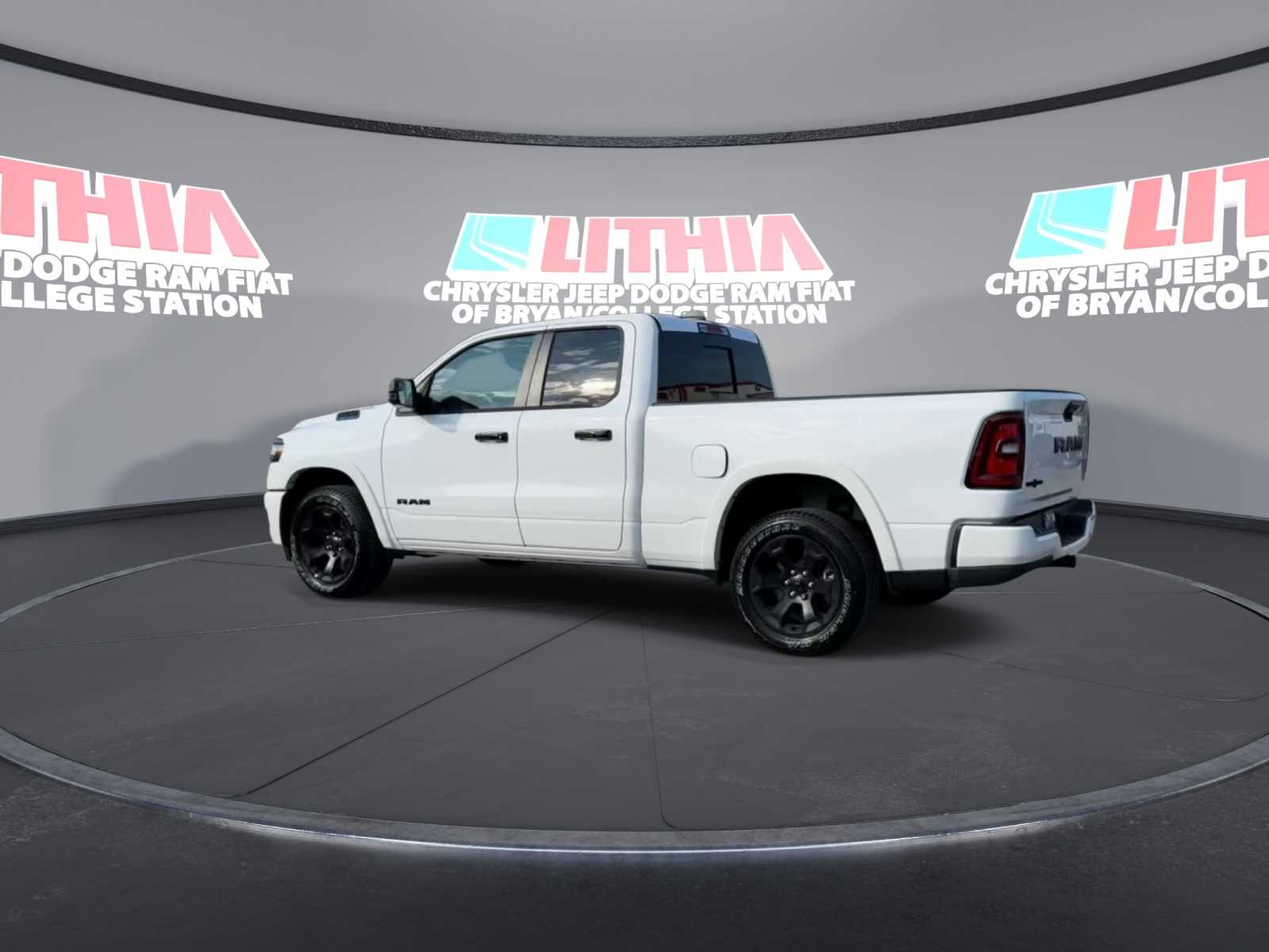 Thumbnail: 2025 RAM 1500 - 6