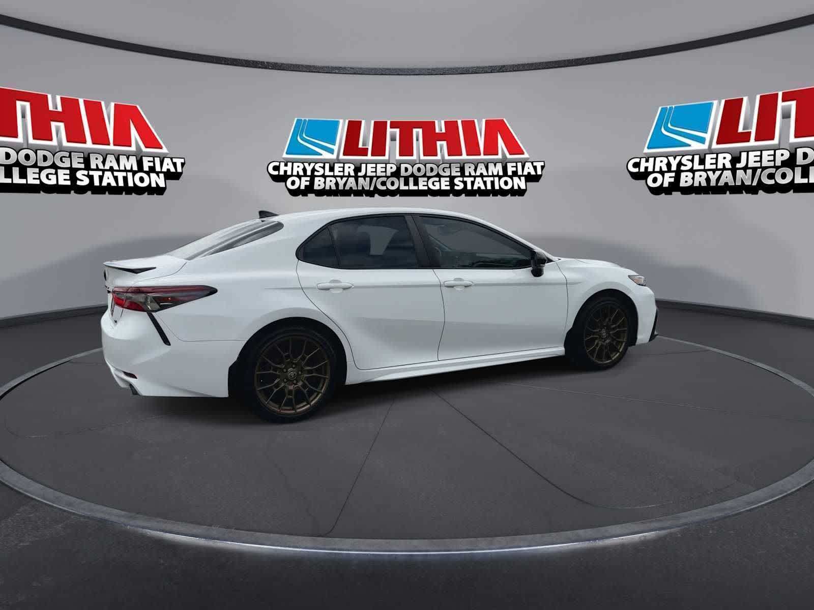 Thumbnail: 2023 Toyota Camry - 8