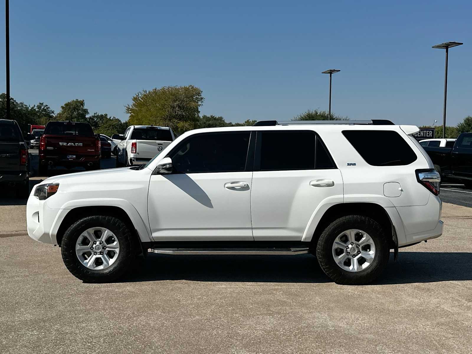 Thumbnail: 2022 Toyota 4Runner - 12