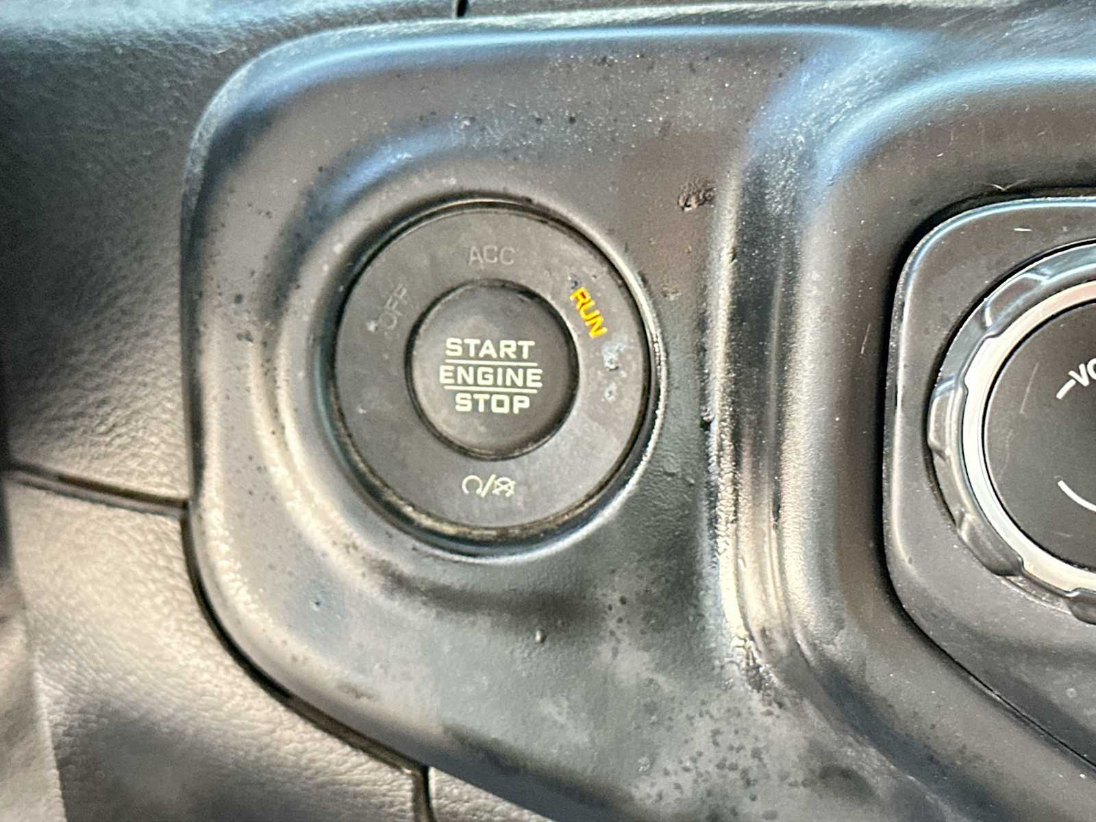 Thumbnail: 2020 Jeep Wrangler - 28