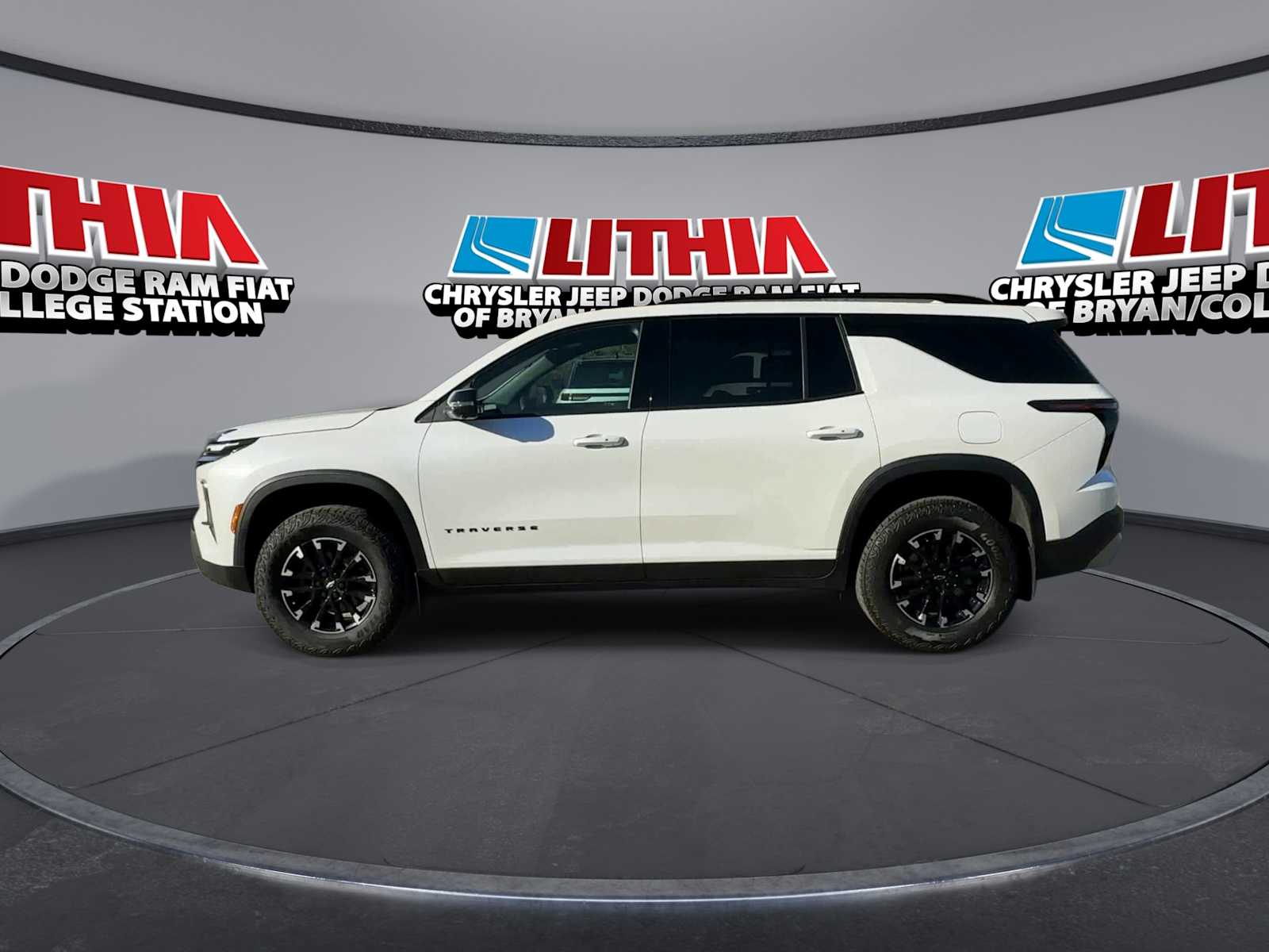 Thumbnail: 2025 Chevrolet Traverse - 5