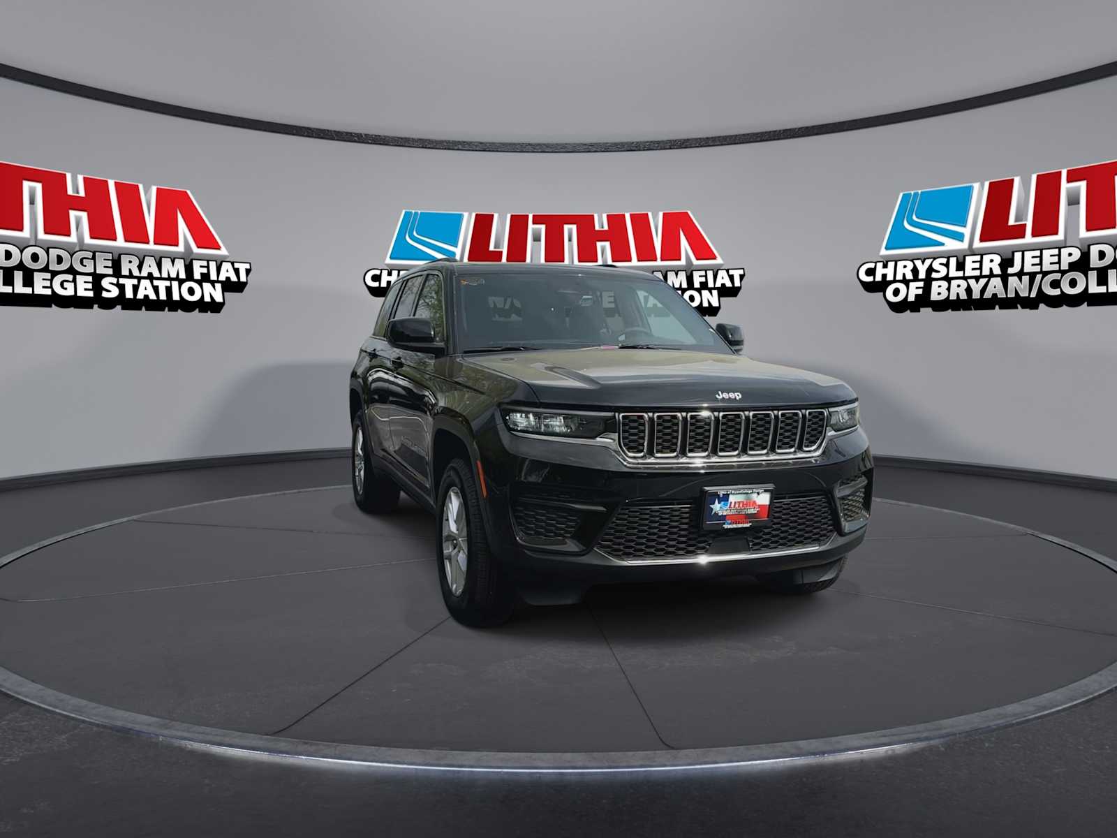 Thumbnail: 2026 Jeep Grand Cherokee - 2