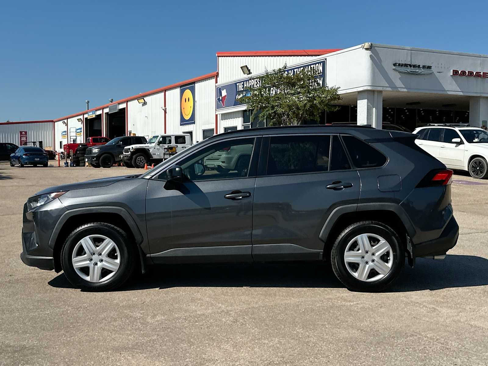 Thumbnail: 2020 Toyota RAV4 - 12