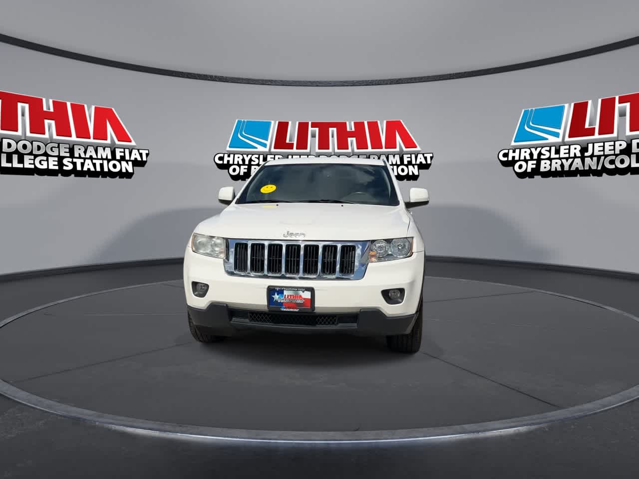 Thumbnail: 2012 Jeep Grand Cherokee - 3