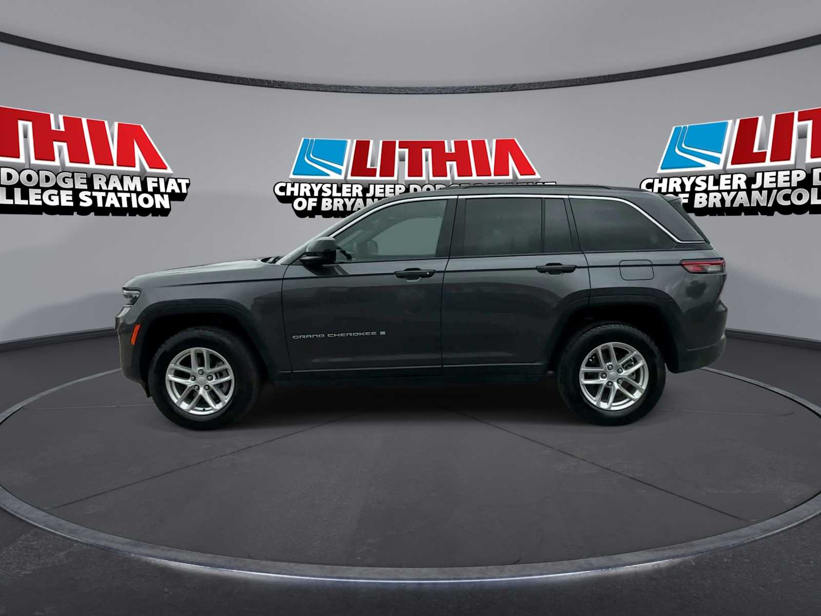 Thumbnail: 2024 Jeep Grand Cherokee - 5