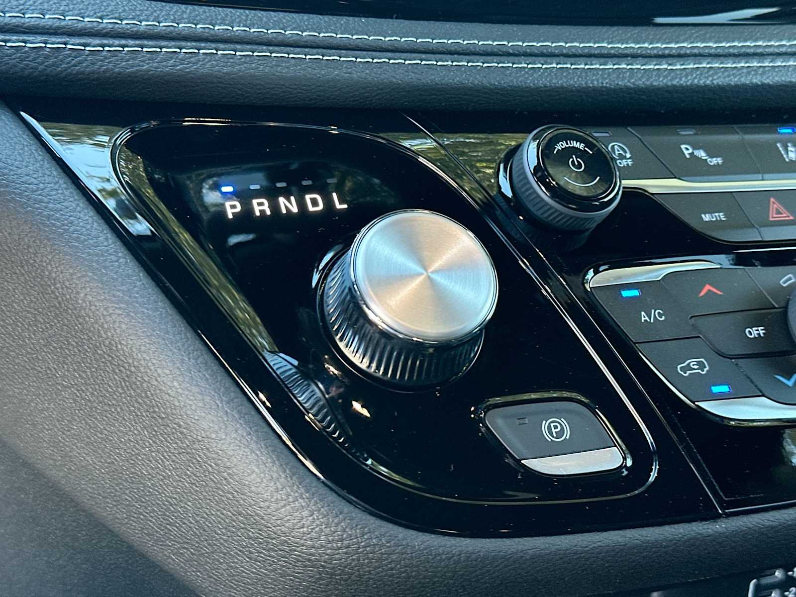 Thumbnail: 2026 Chrysler Pacifica - 21