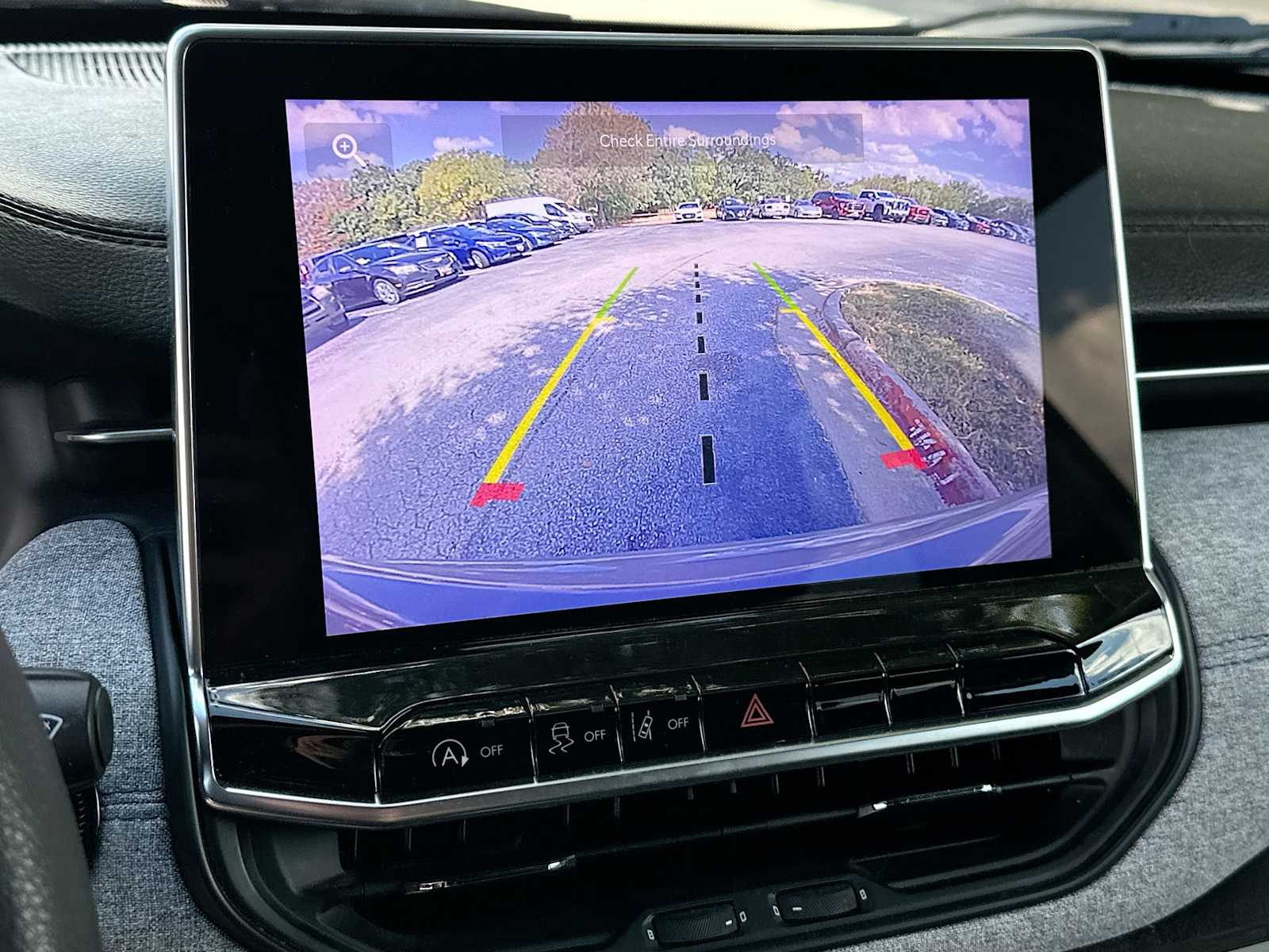 Thumbnail: 2023 Jeep Compass - 20