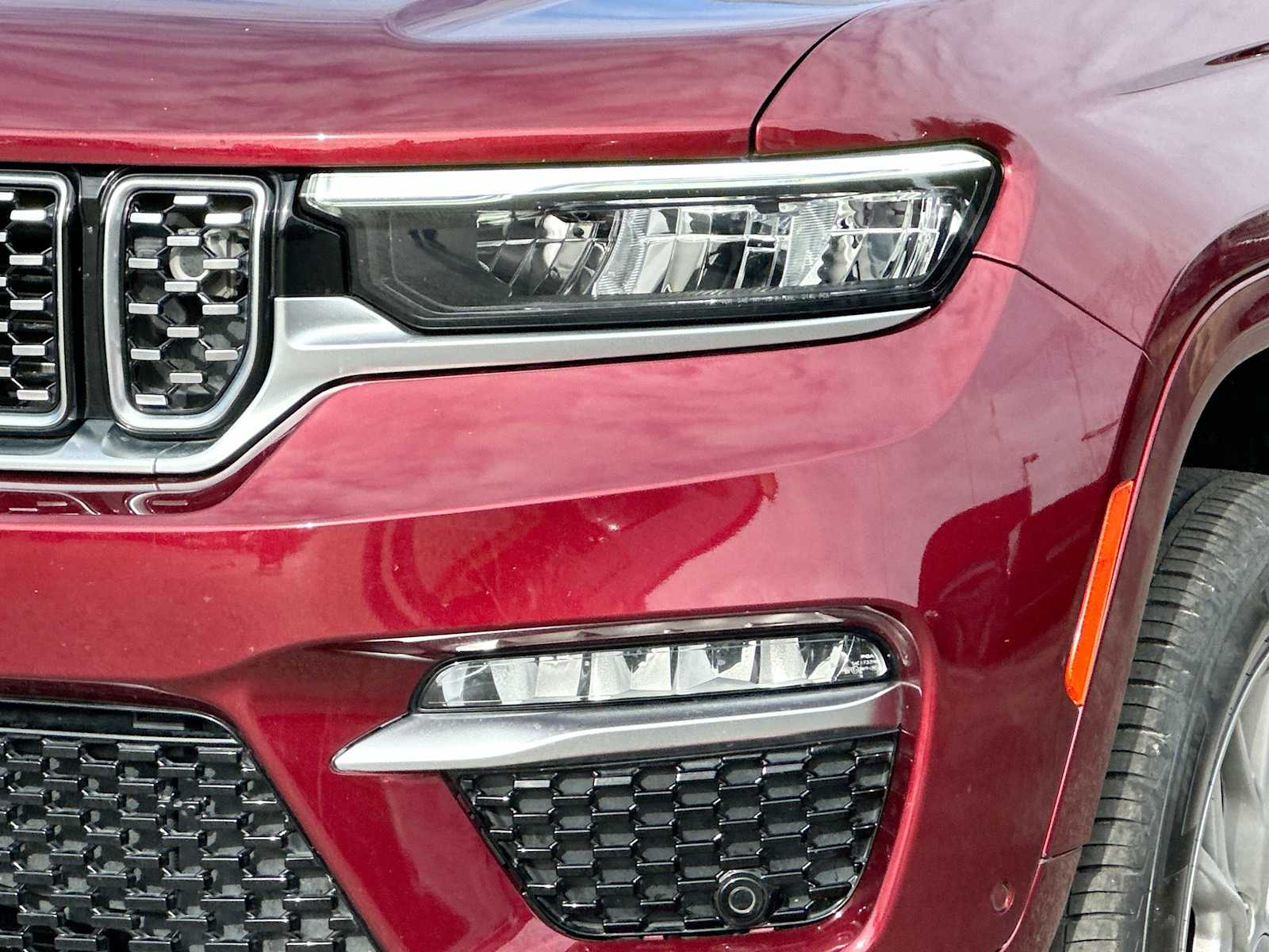 Thumbnail: 2022 Jeep Grand Cherokee - 16