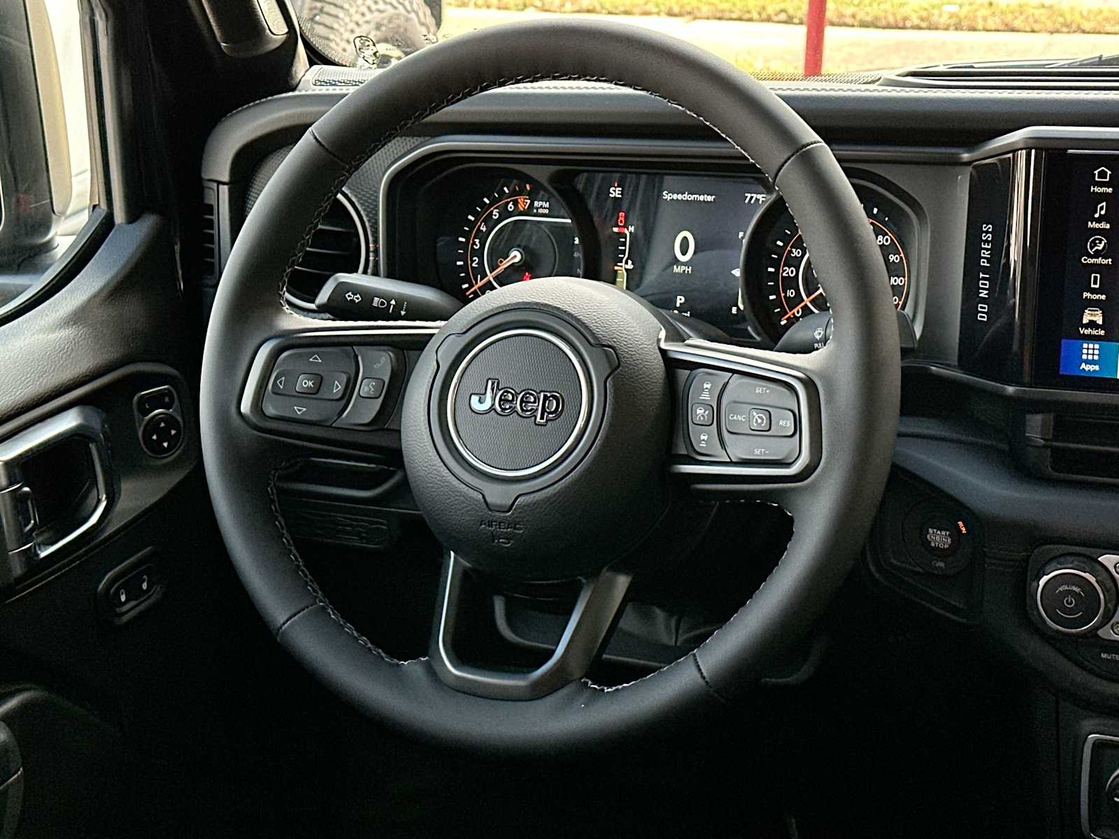 Thumbnail: 2025 Jeep Gladiator - 27