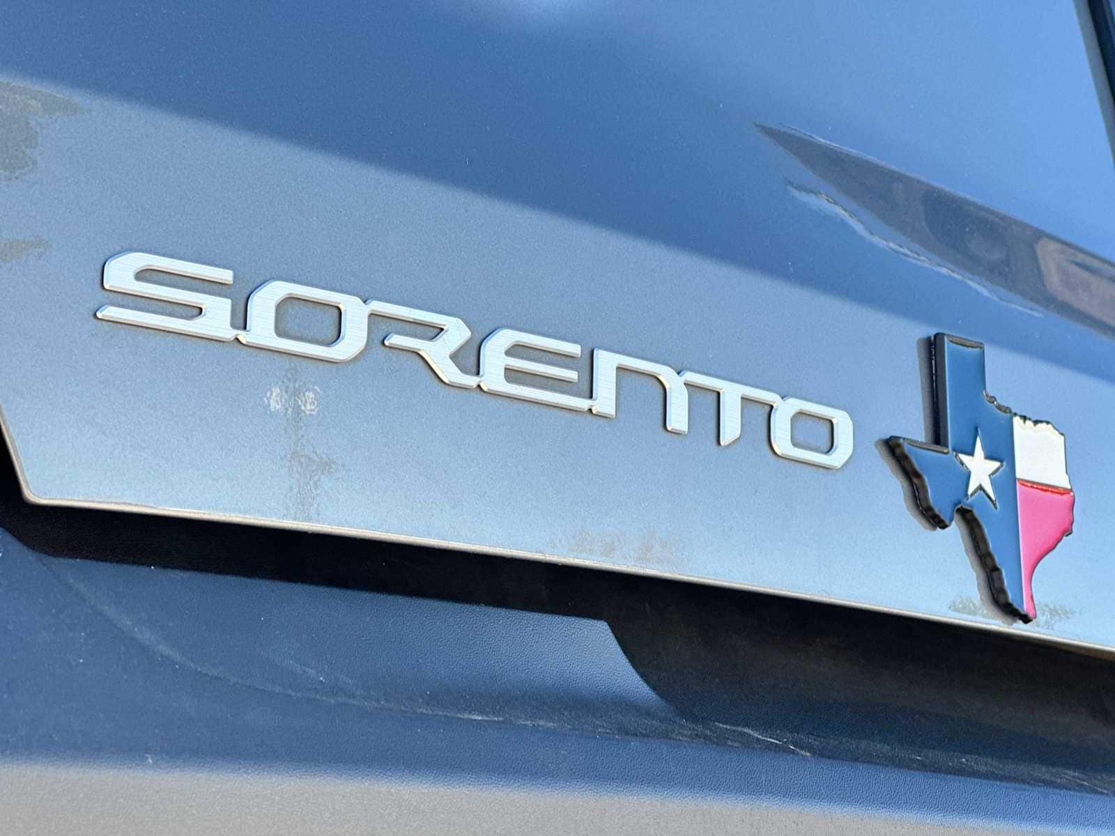 Thumbnail: 2023 Kia Sorento - 15