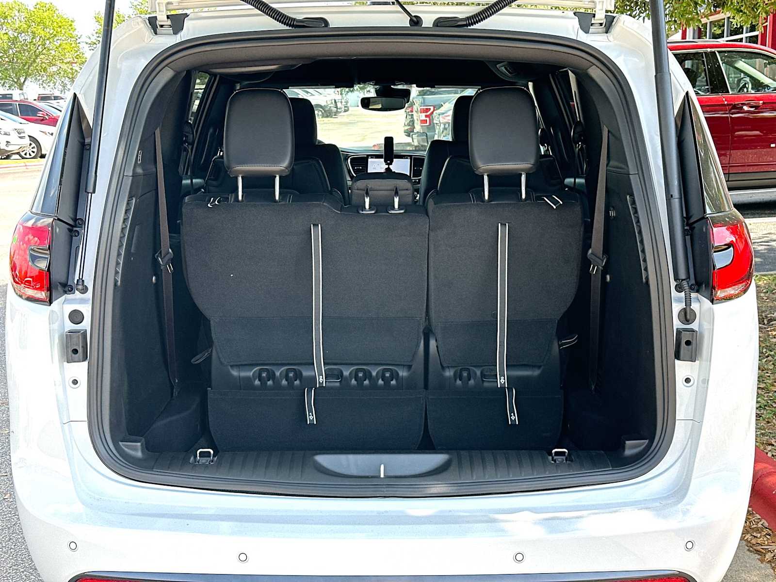 Thumbnail: 2026 Chrysler Pacifica - 28