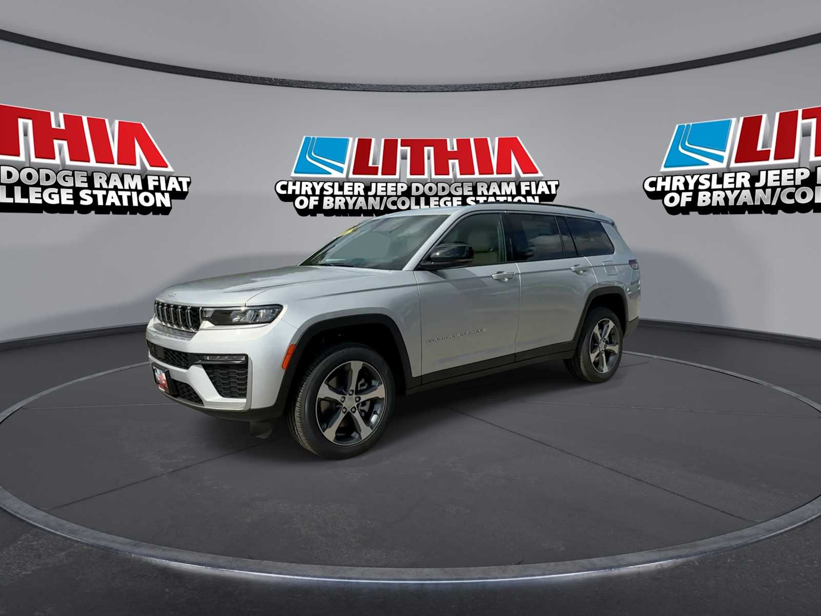 Thumbnail: 2026 Jeep Grand Cherokee - 4