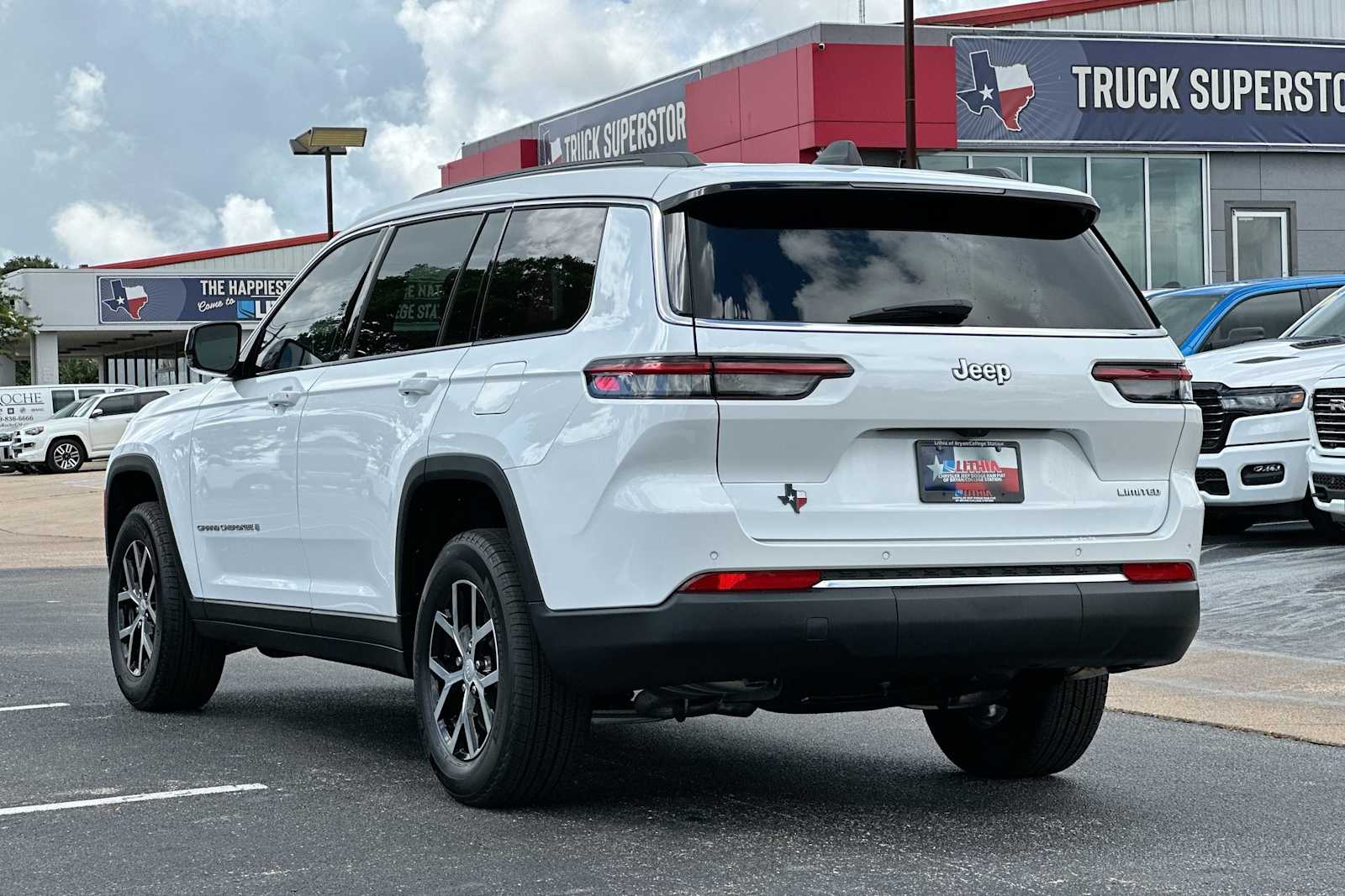 Thumbnail: 2025 Jeep Grand Cherokee - 13