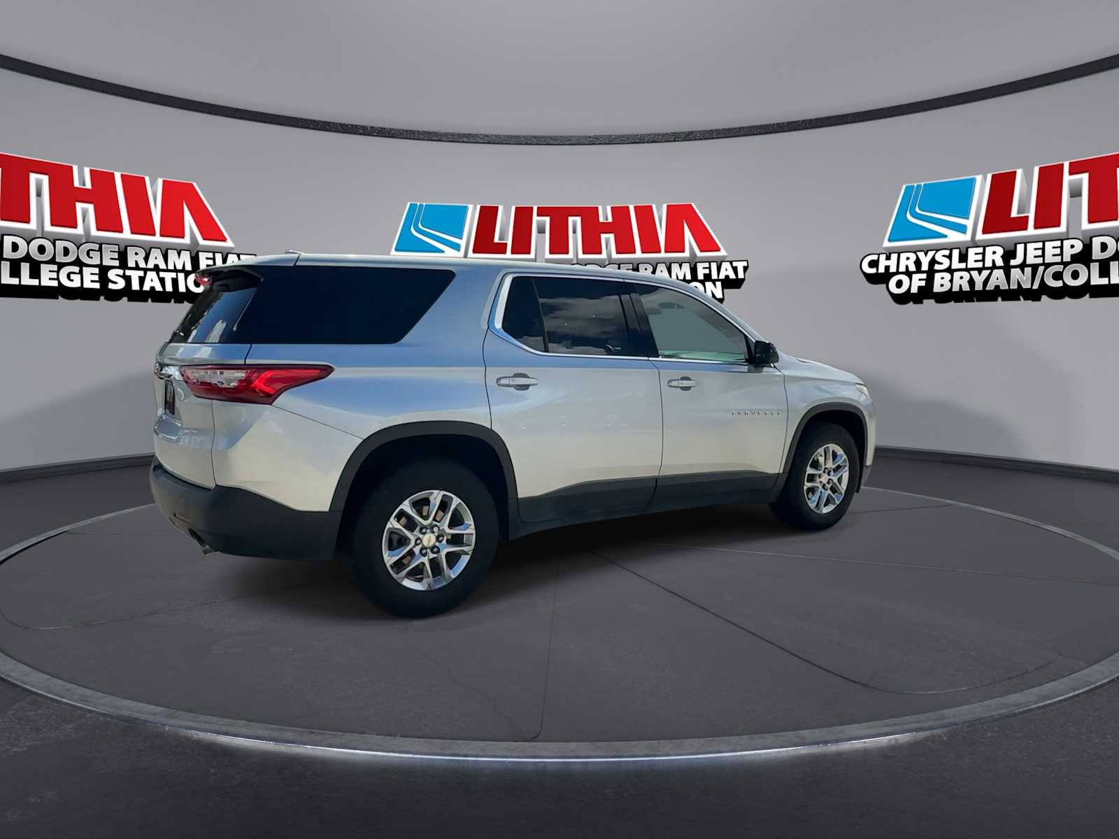 Thumbnail: 2021 Chevrolet Traverse - 8