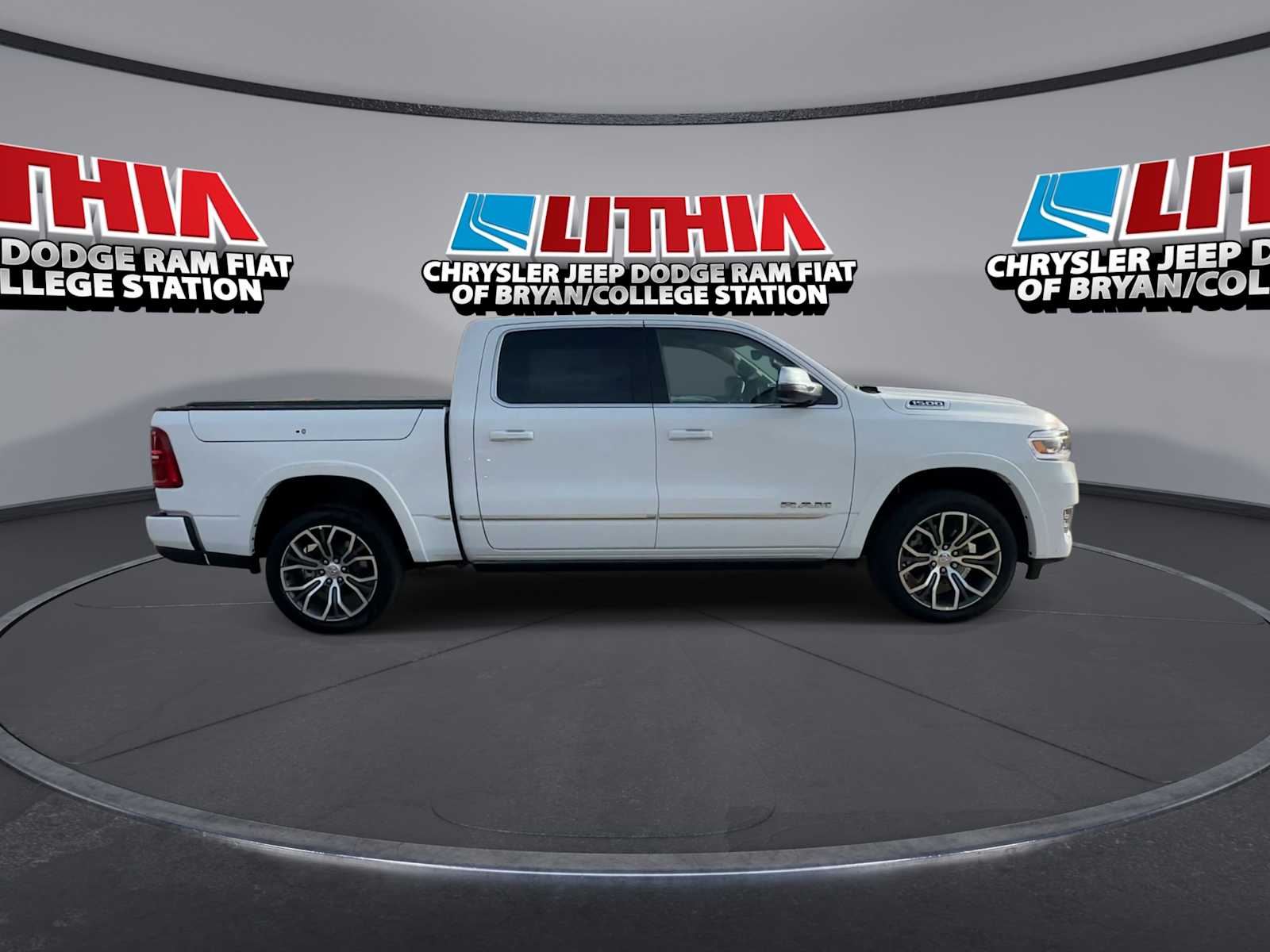 Thumbnail: 2026 RAM 1500 - 9