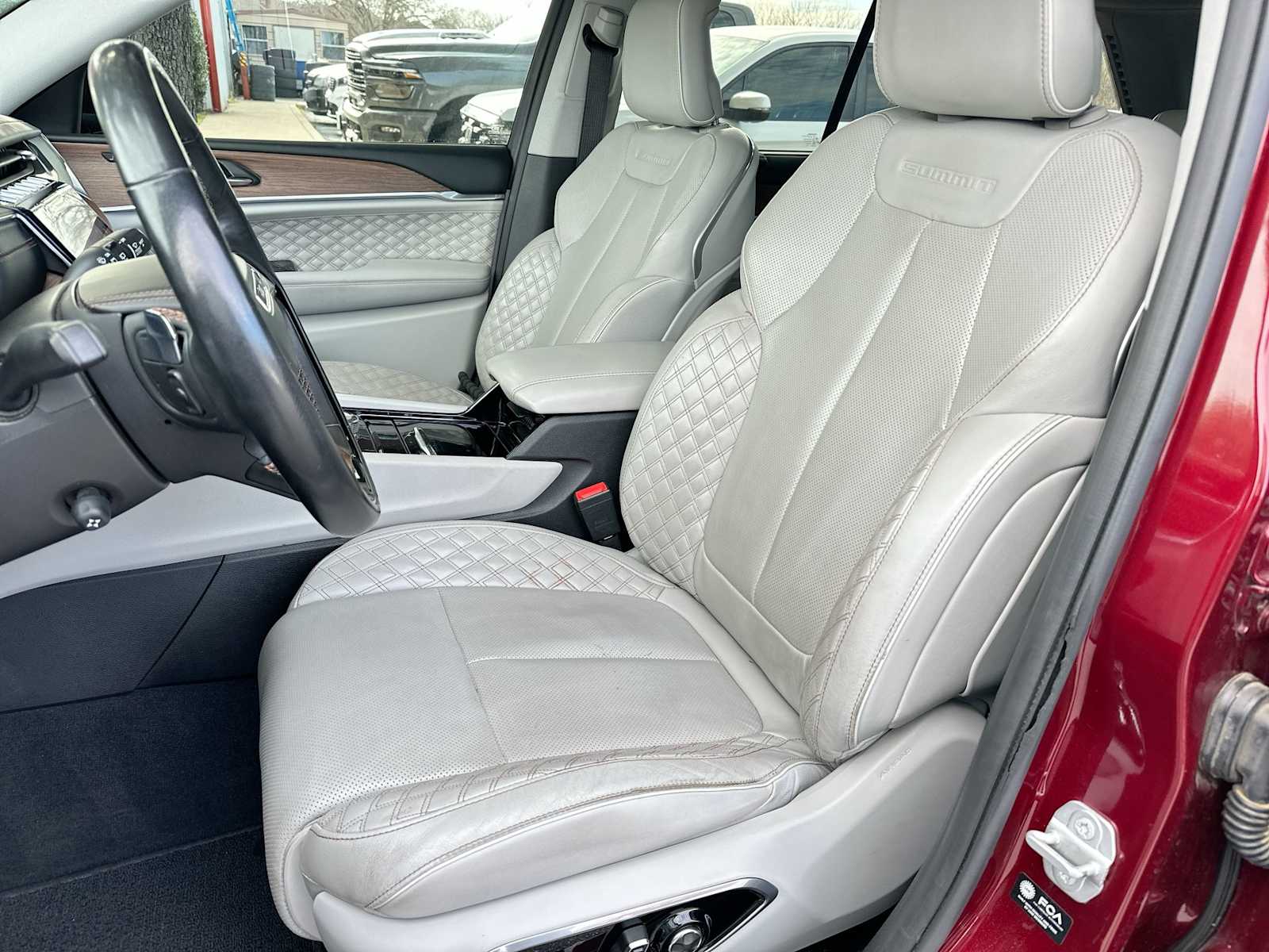 Thumbnail: 2022 Jeep Grand Cherokee - 17