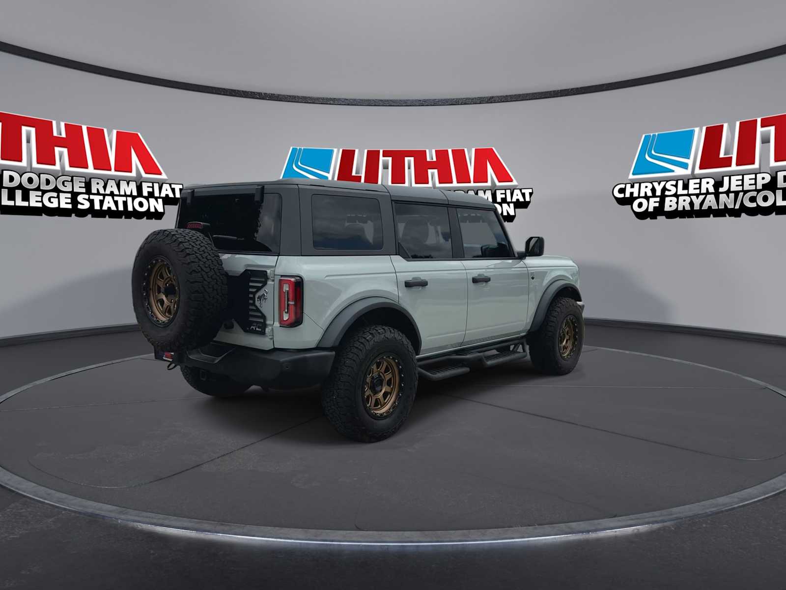 Thumbnail: 2024 Ford Bronco - 8