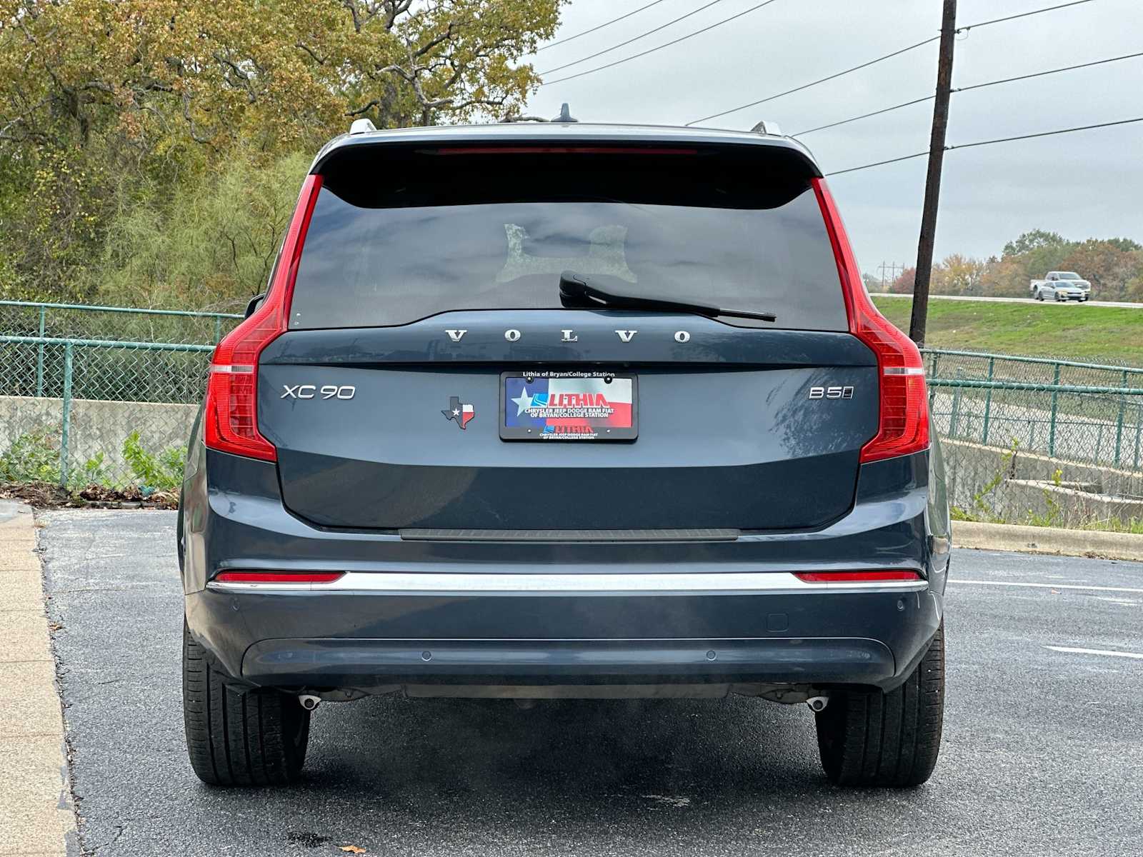 Thumbnail: 2023 Volvo XC90 - 14