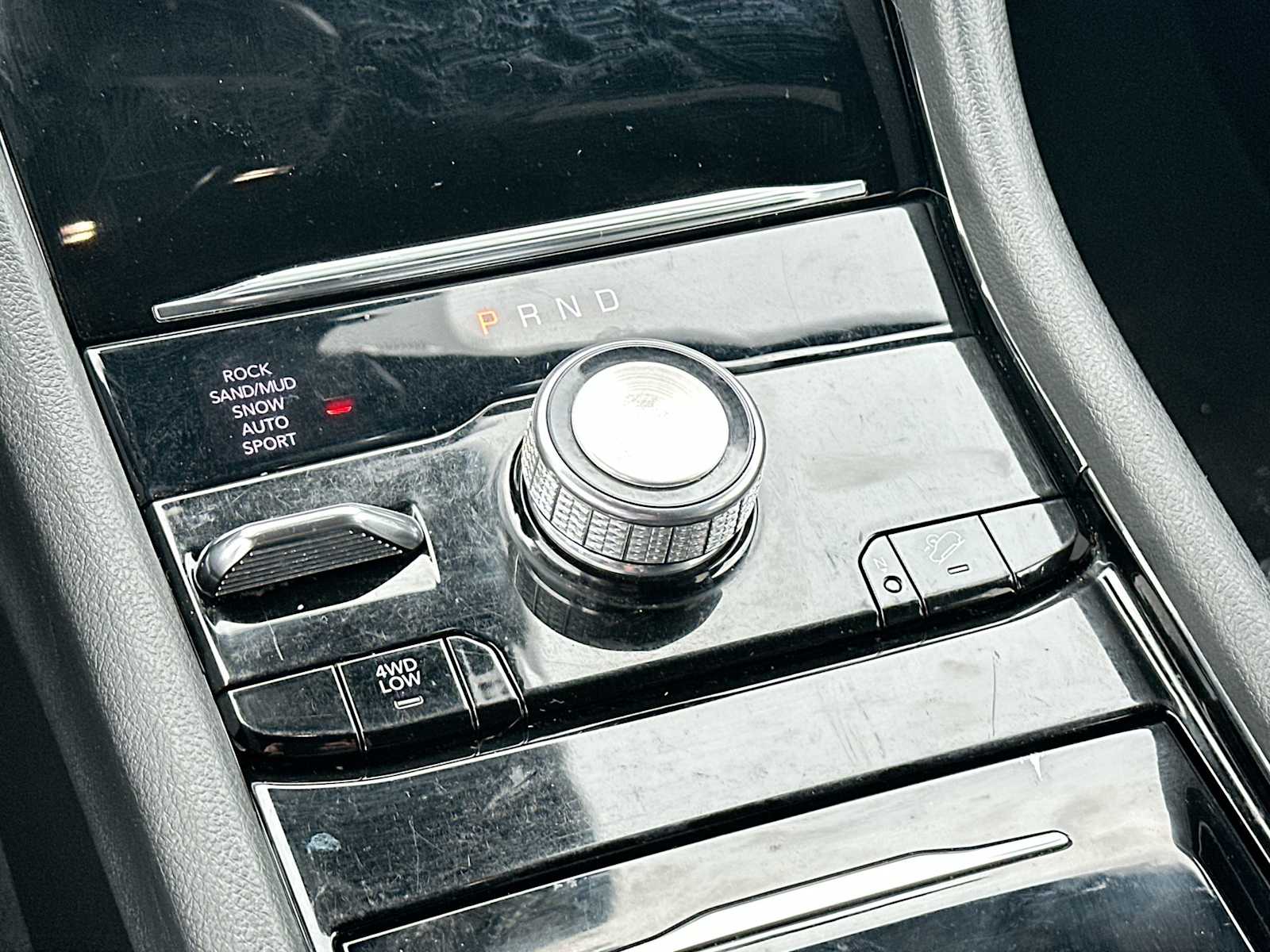 Thumbnail: 2021 Jeep Grand Cherokee L - 21