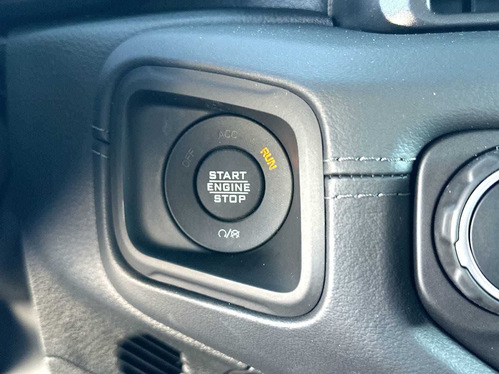 Thumbnail: 2026 Jeep Gladiator - 28