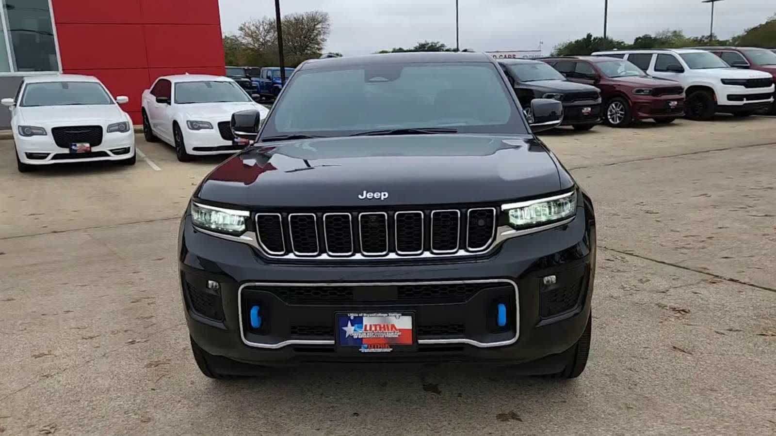 Thumbnail: 2024 Jeep Grand Cherokee - 3