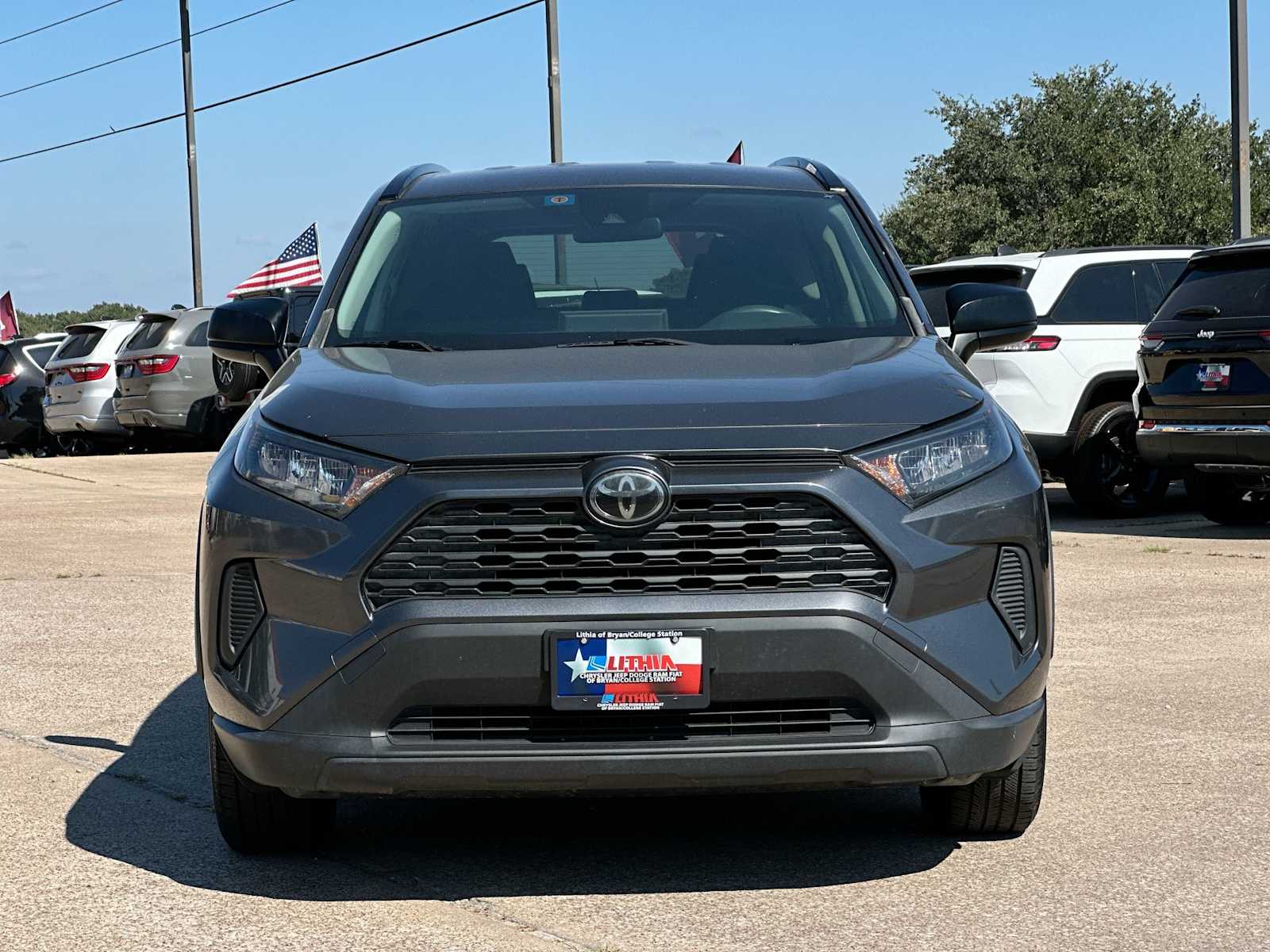 Thumbnail: 2020 Toyota RAV4 - 10