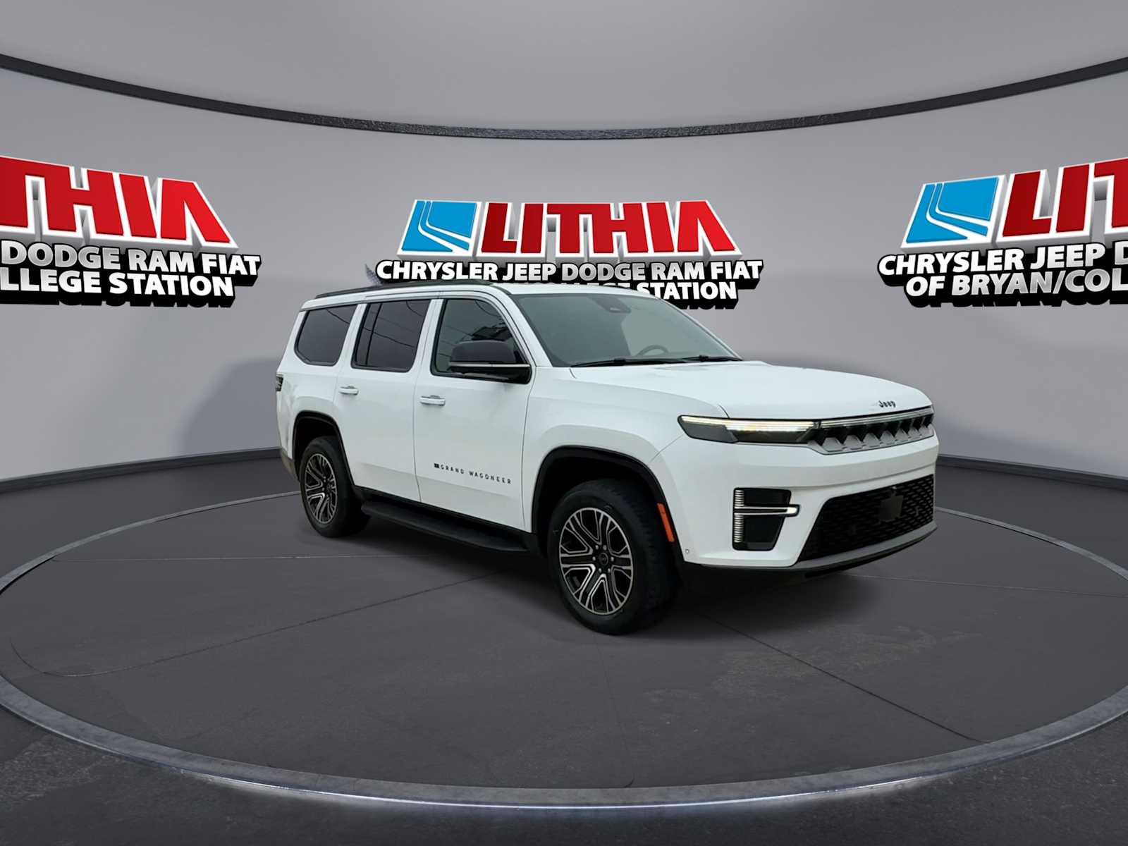 Thumbnail: 2026 Jeep Grand Wagoneer - 2